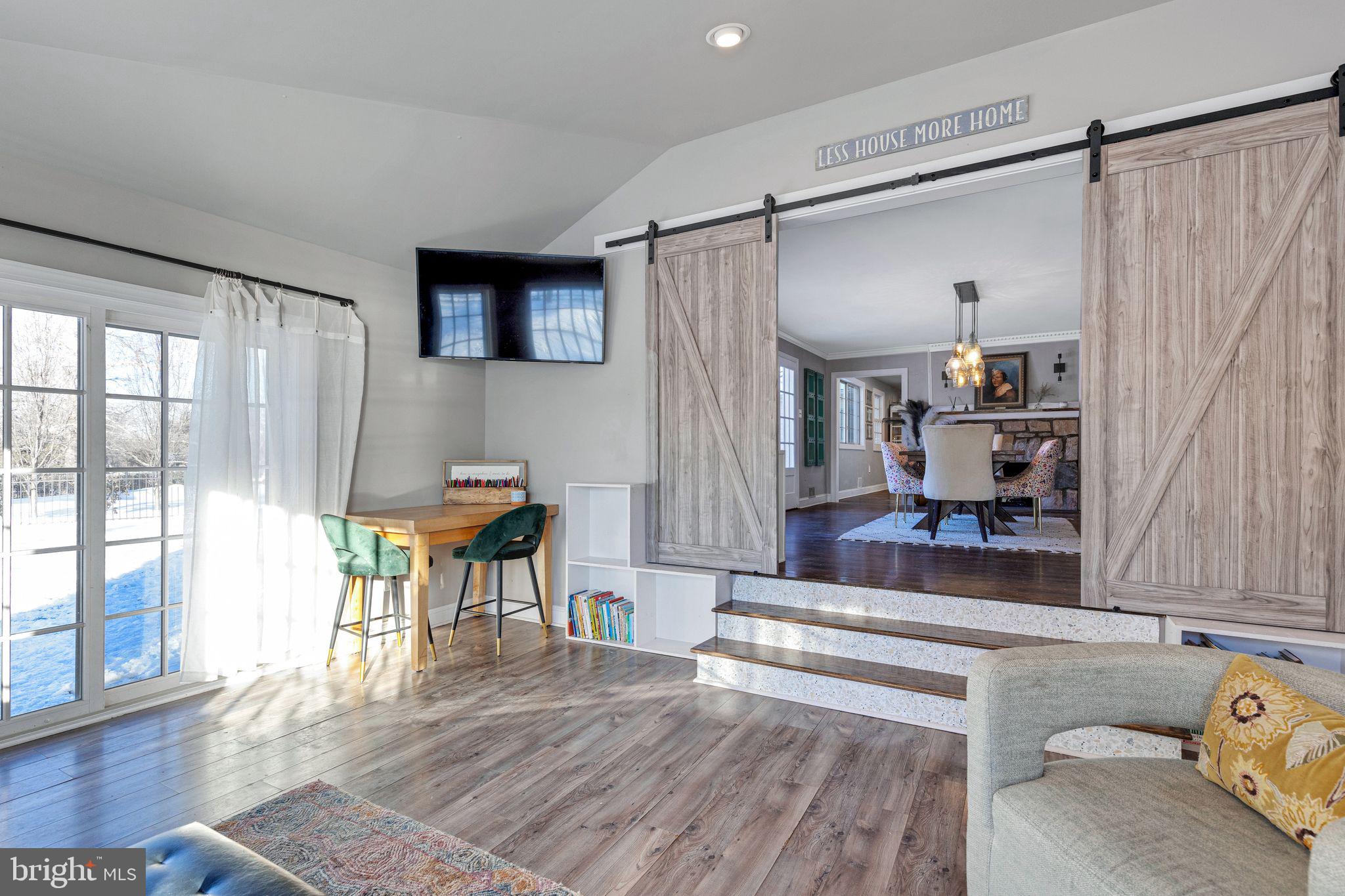 826 S FAIRWAY ROAD