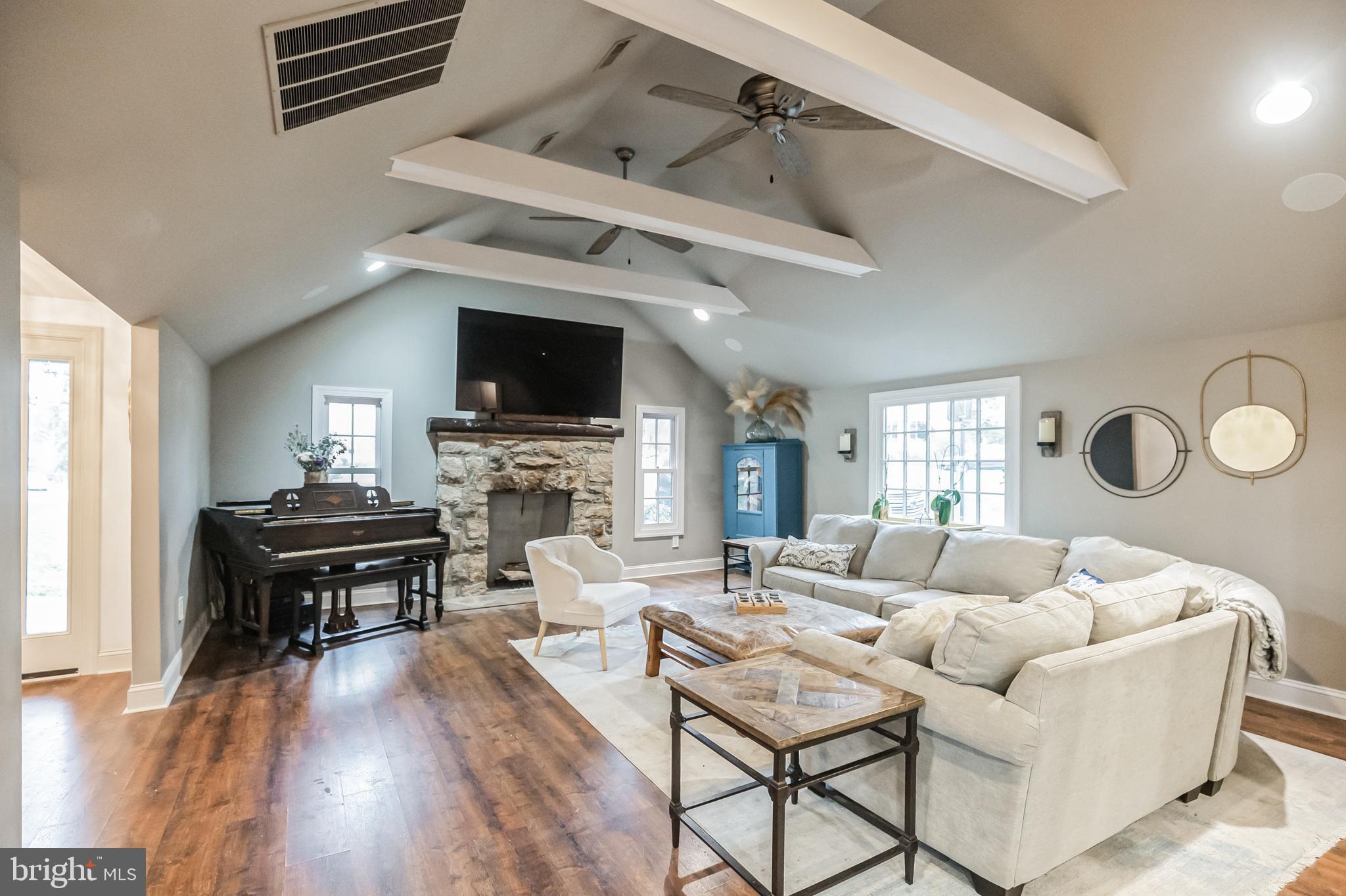 826 S FAIRWAY ROAD