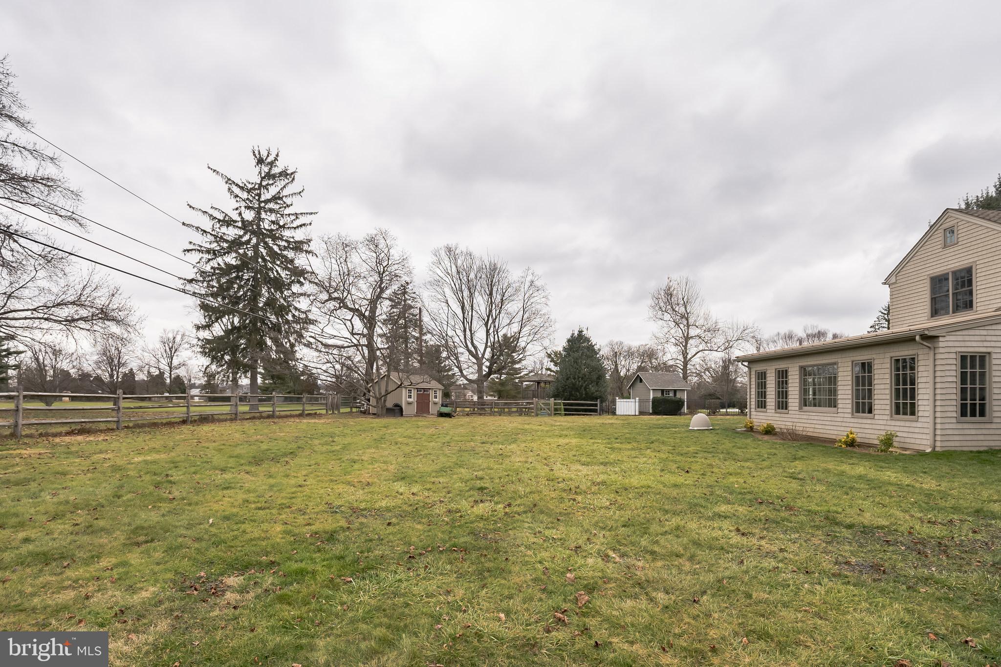 826 S FAIRWAY ROAD