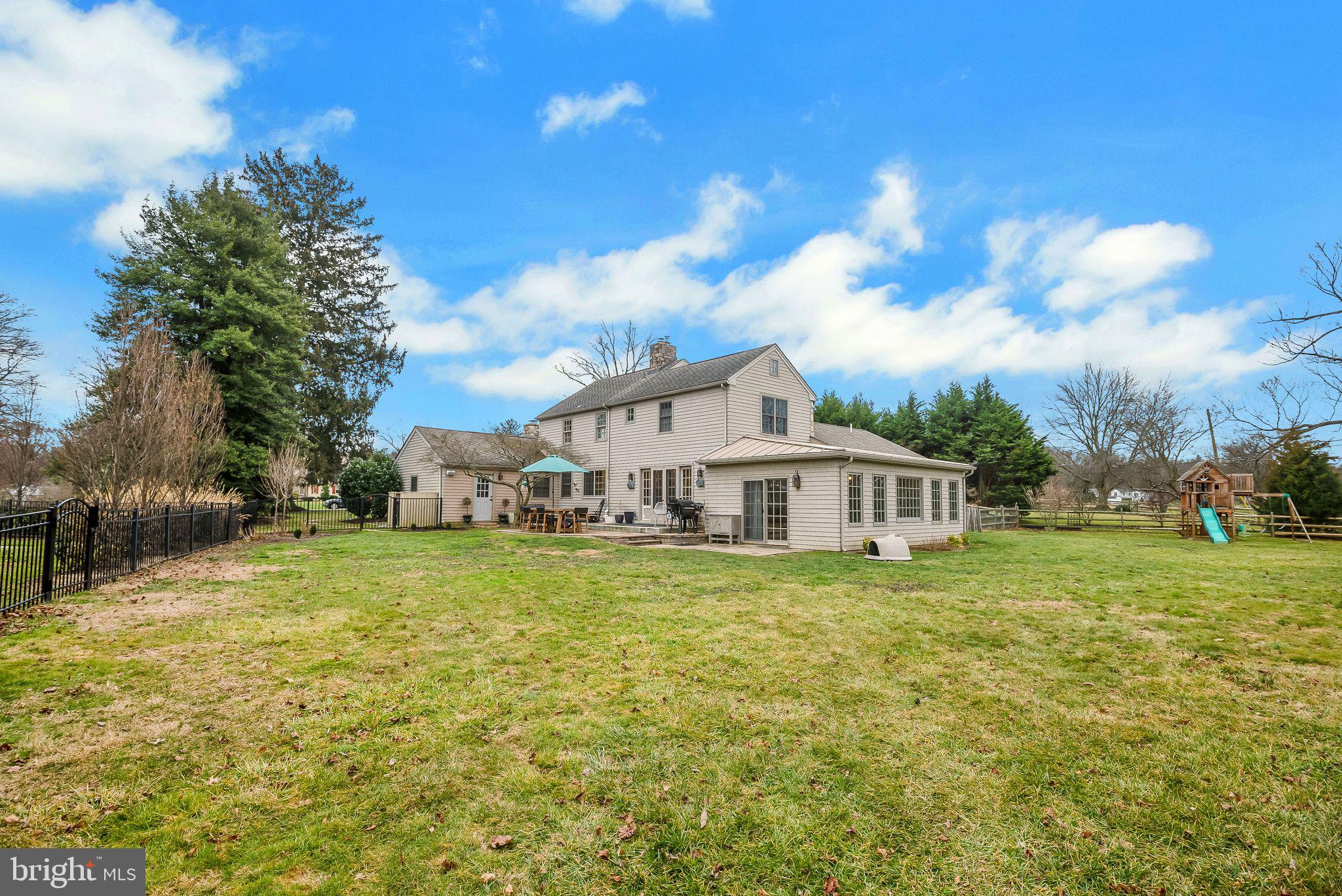 826 S FAIRWAY ROAD