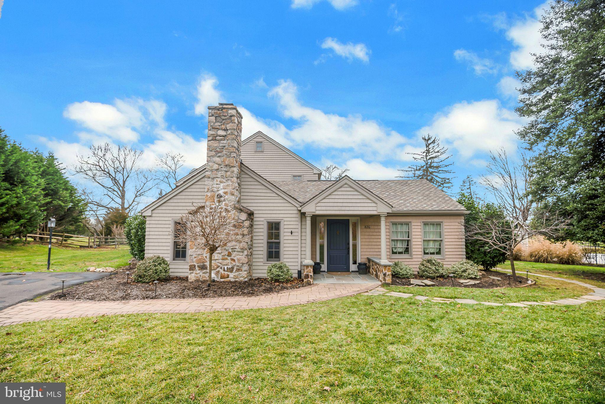 826 S FAIRWAY ROAD