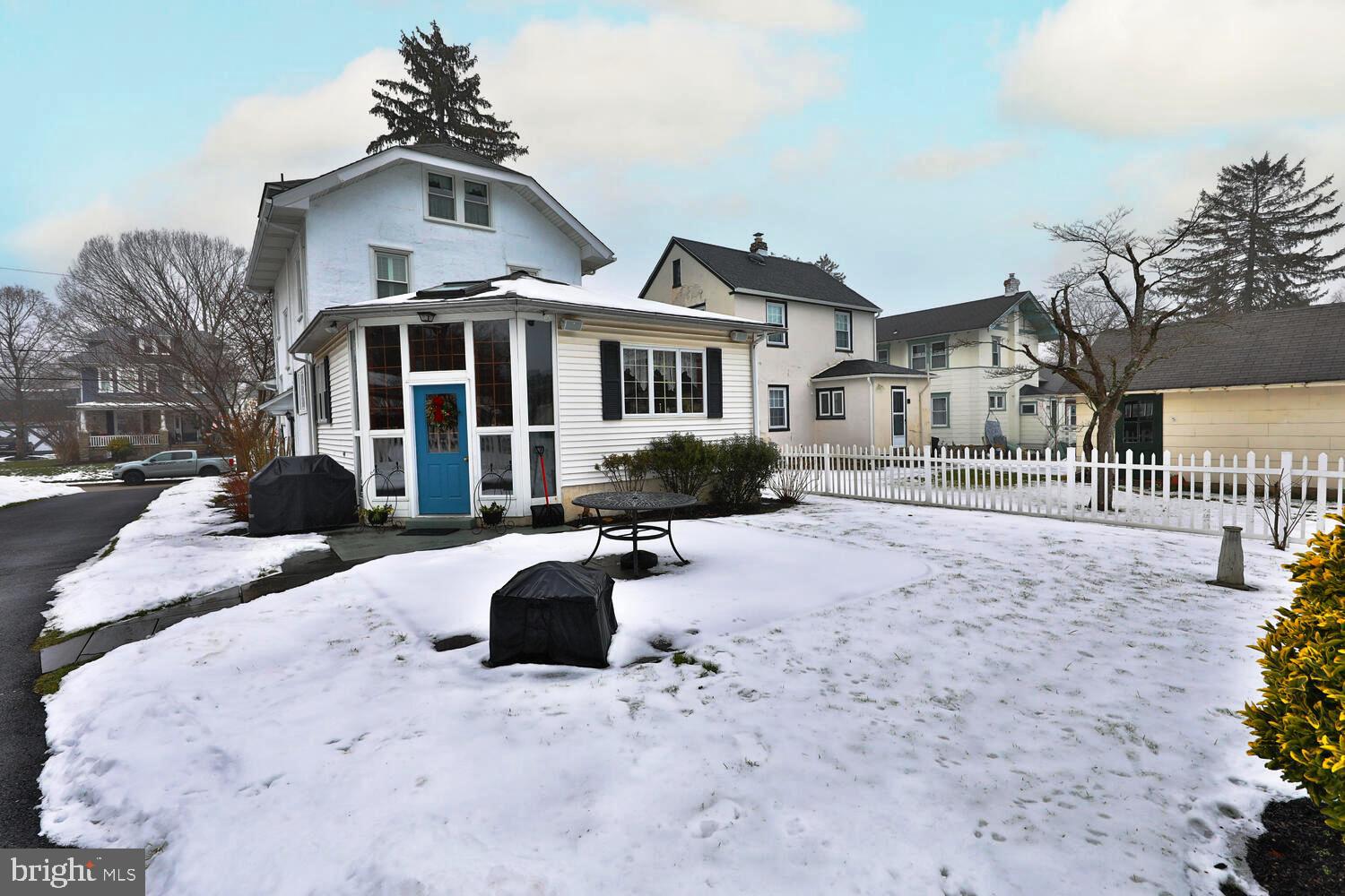 335 CLIVEDEN AVENUE