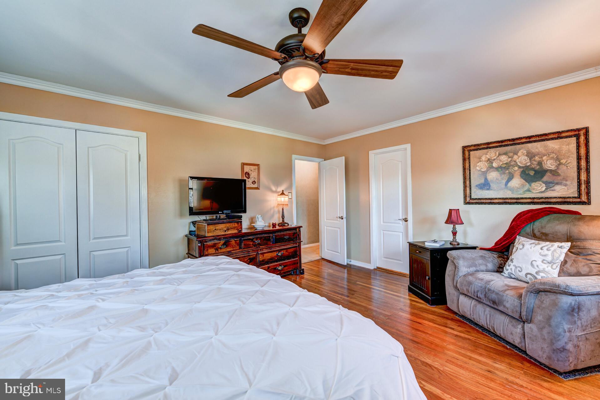 517 MANOR HOUSE LANE