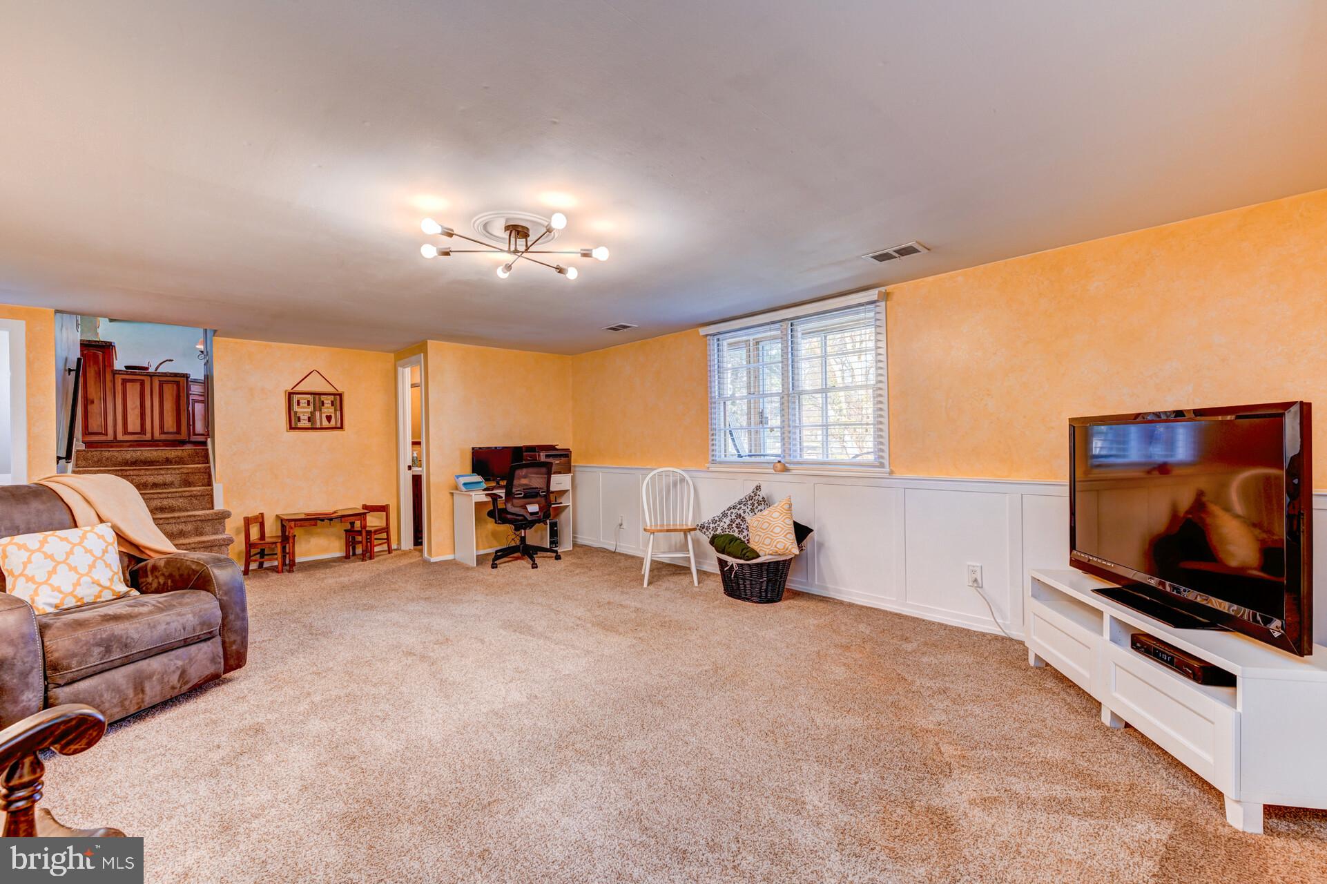 517 MANOR HOUSE LANE