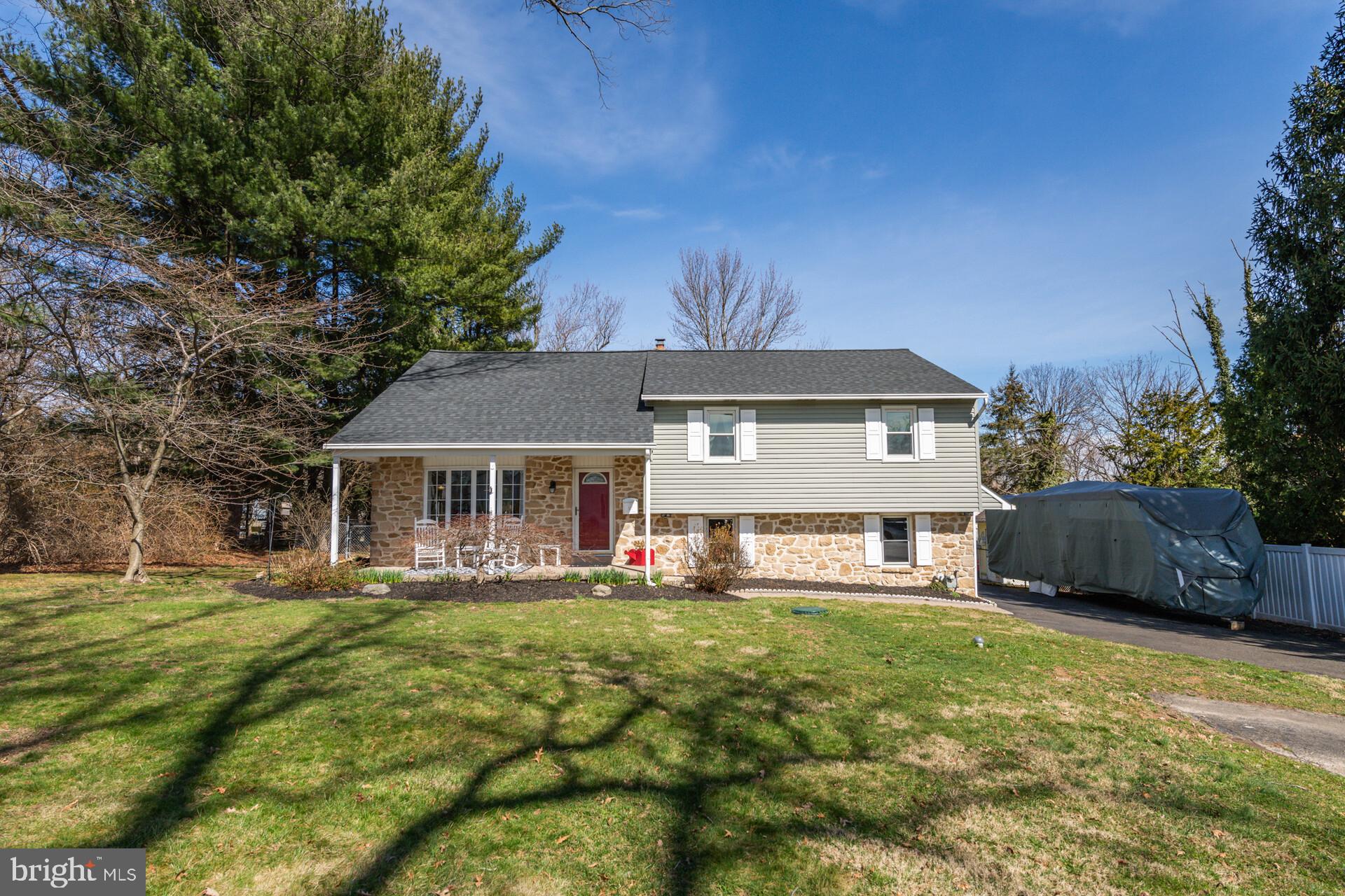 517 MANOR HOUSE LANE