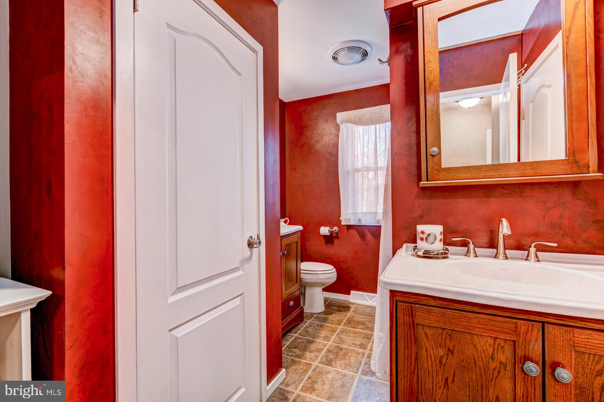 517 MANOR HOUSE LANE