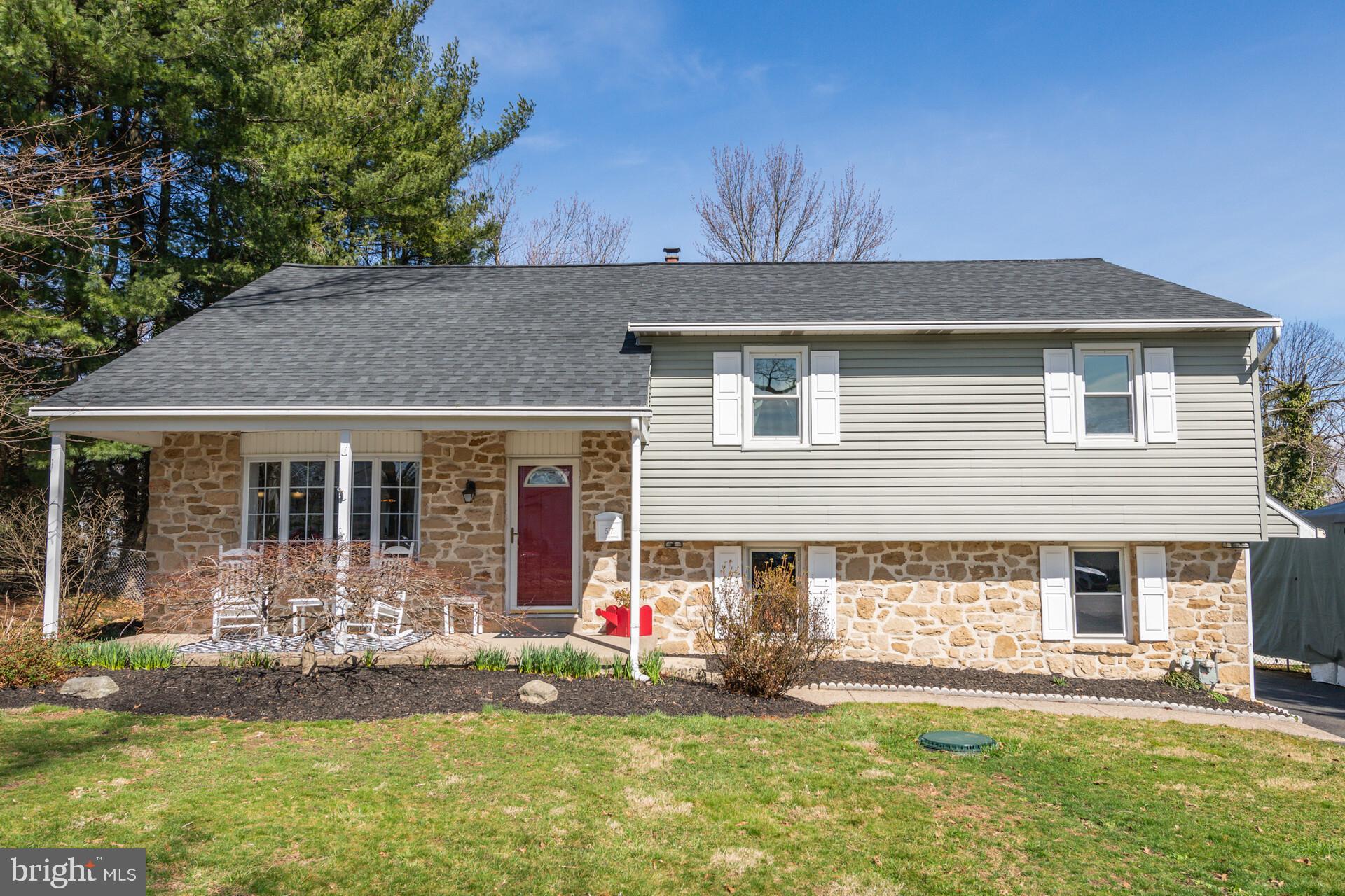 517 MANOR HOUSE LANE