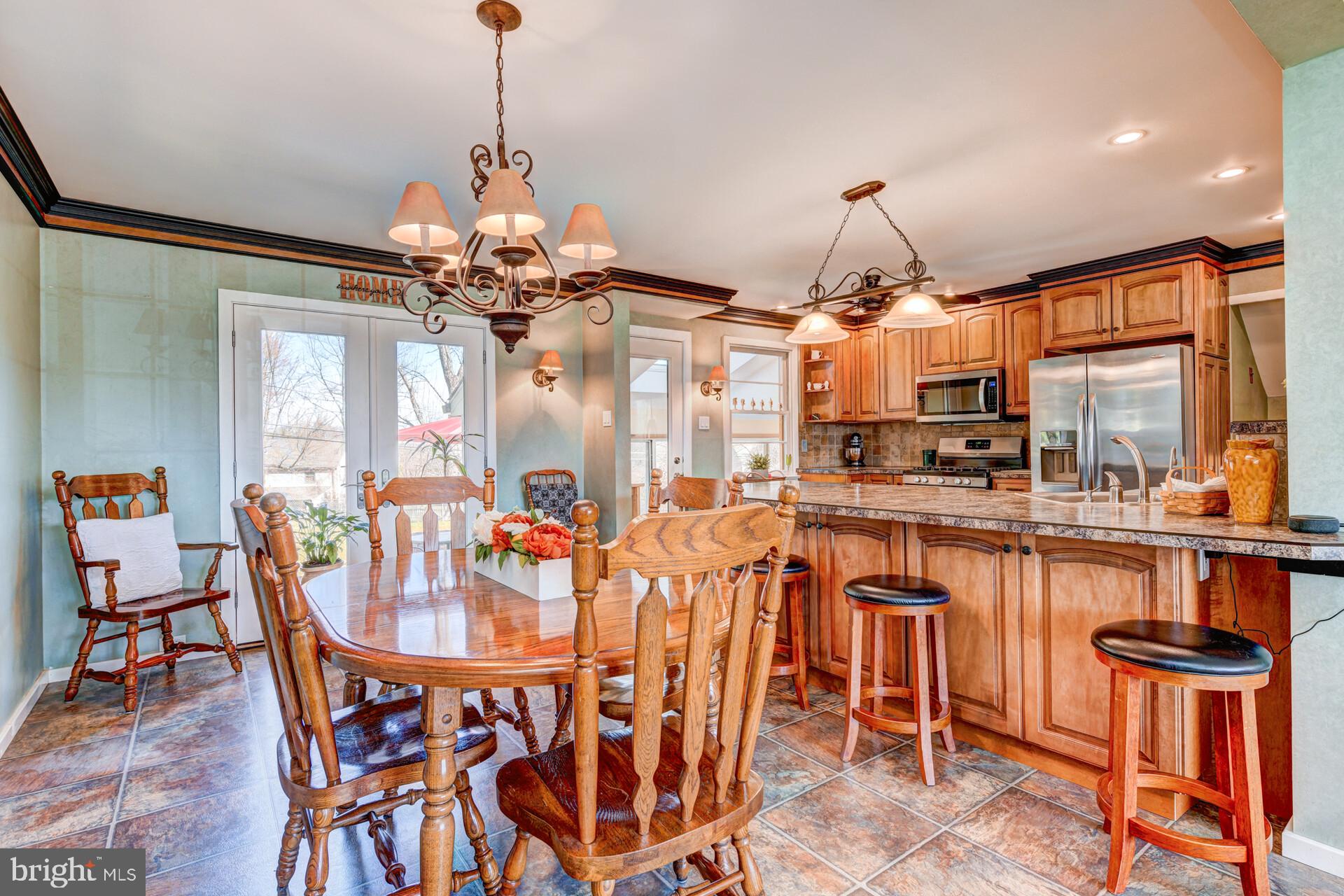 517 MANOR HOUSE LANE