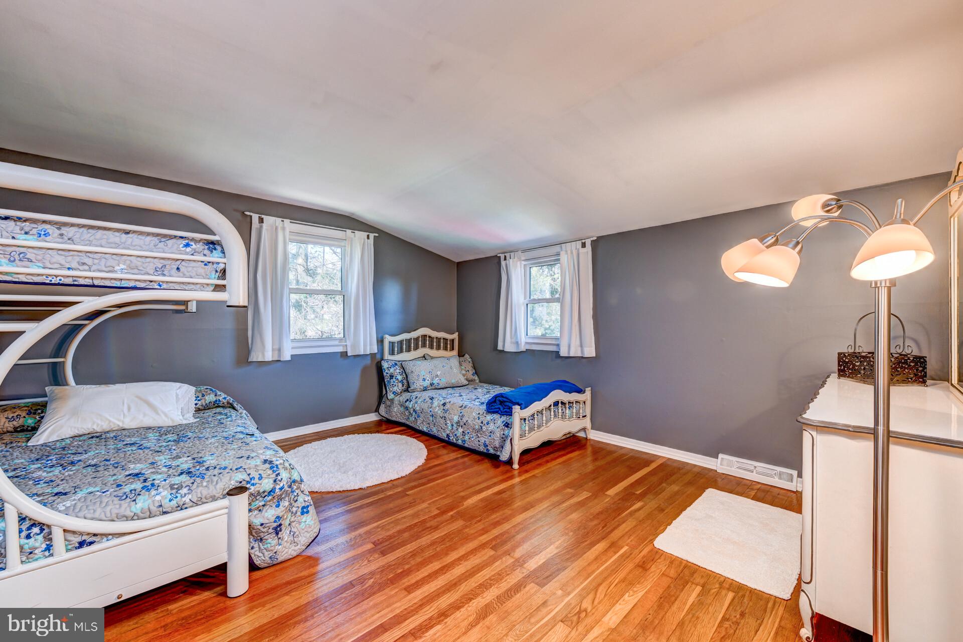 517 MANOR HOUSE LANE