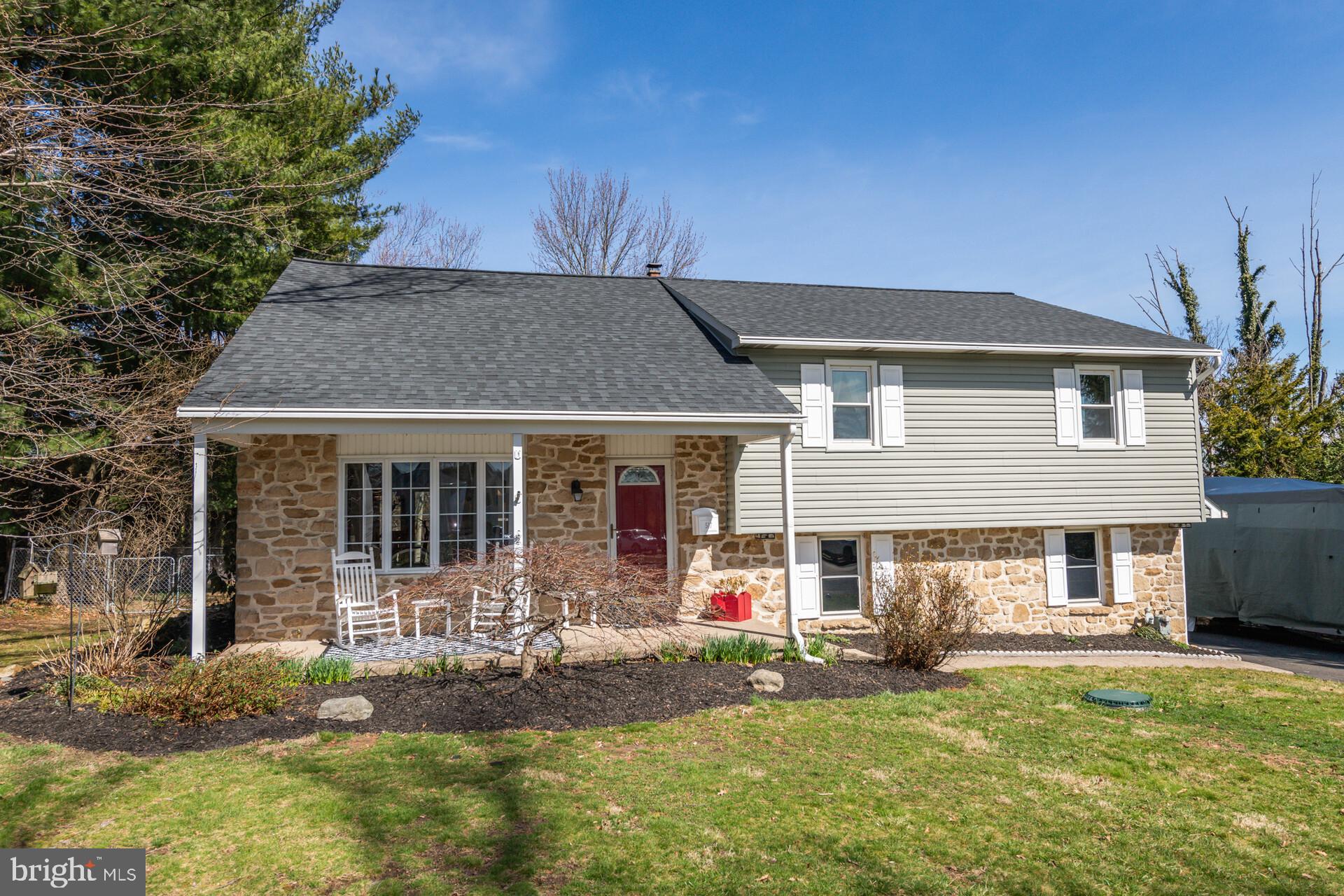 517 MANOR HOUSE LANE