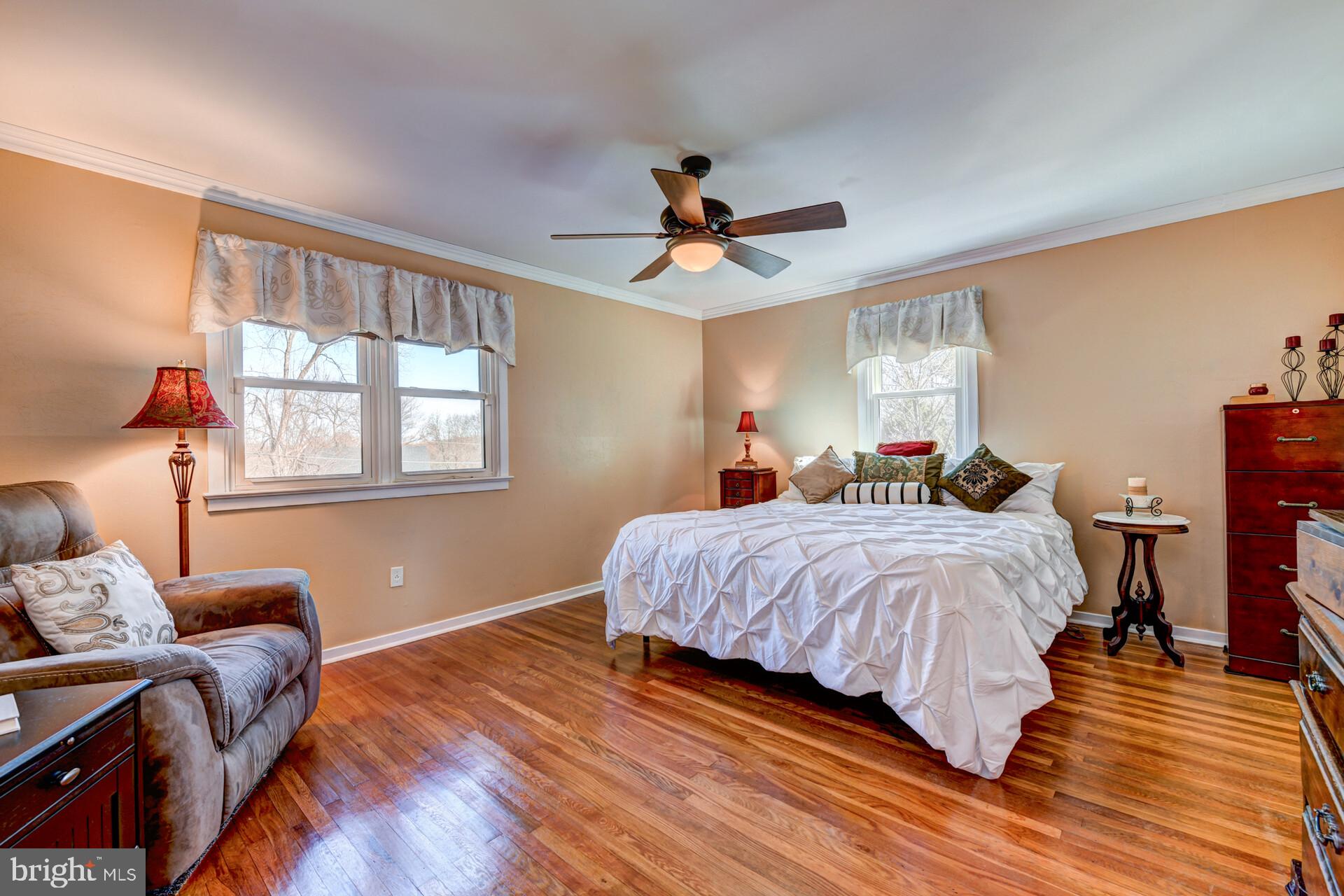 517 MANOR HOUSE LANE