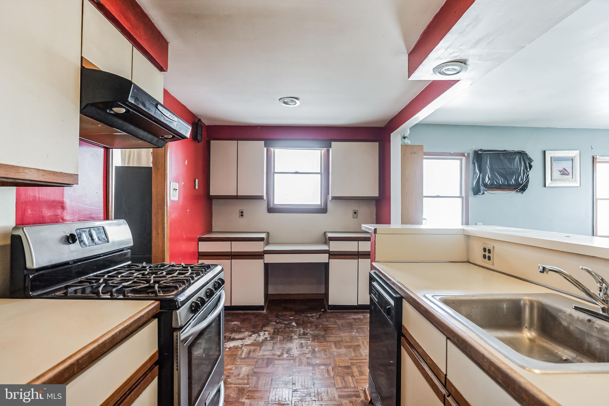 131 CENTRAL AVENUE