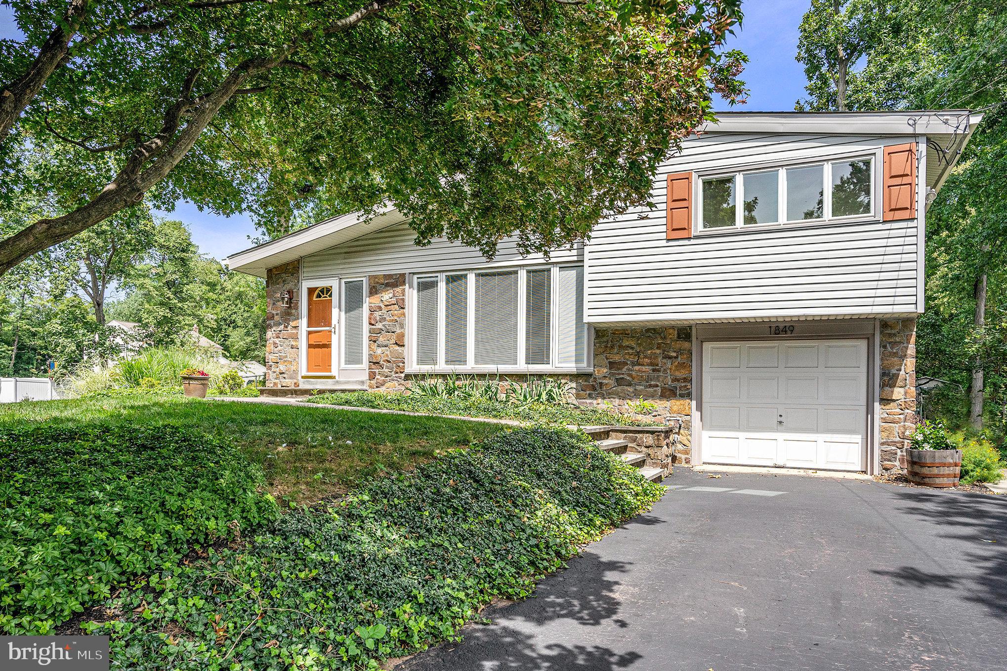 1849 PULASKI DRIVE