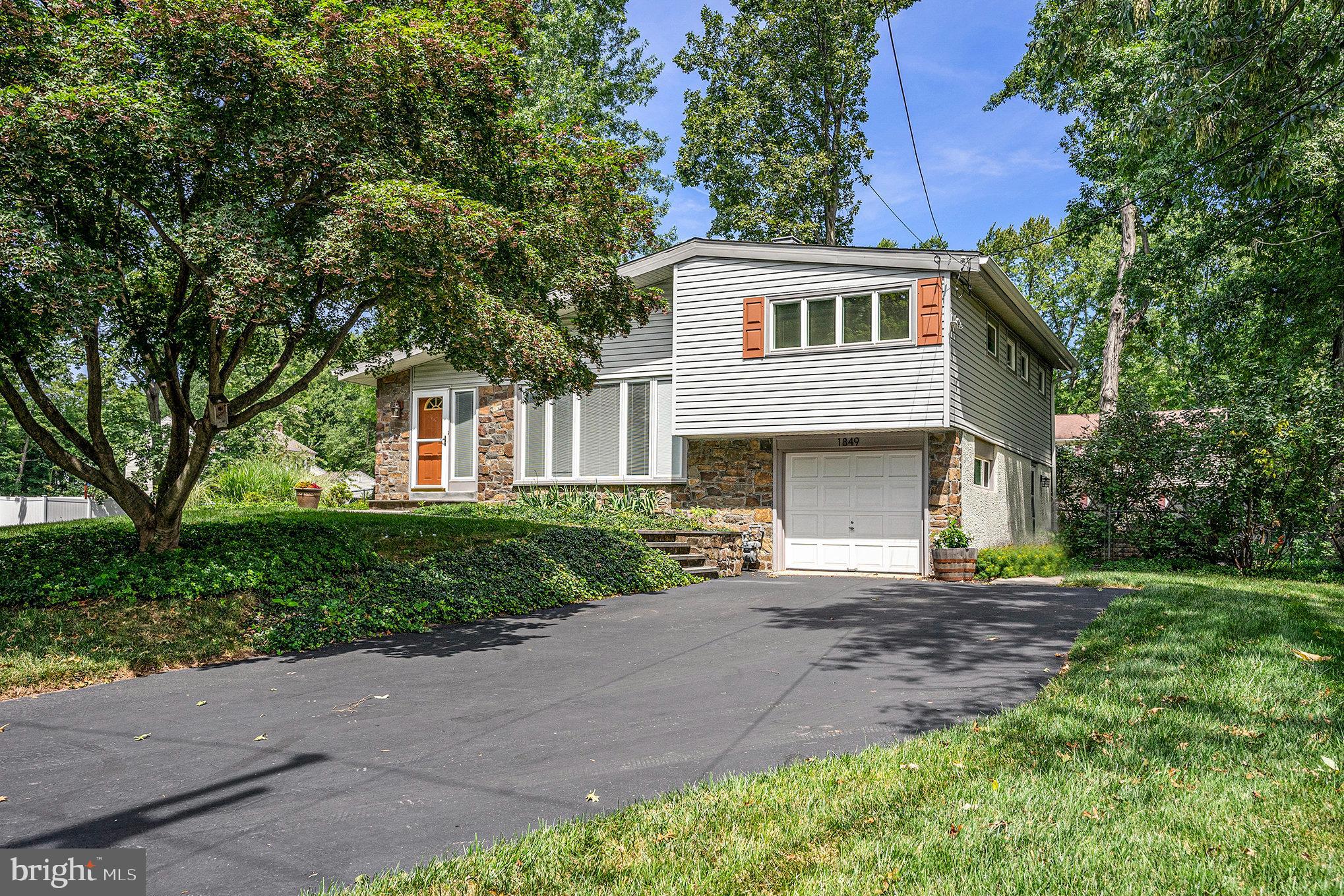 1849 PULASKI DRIVE