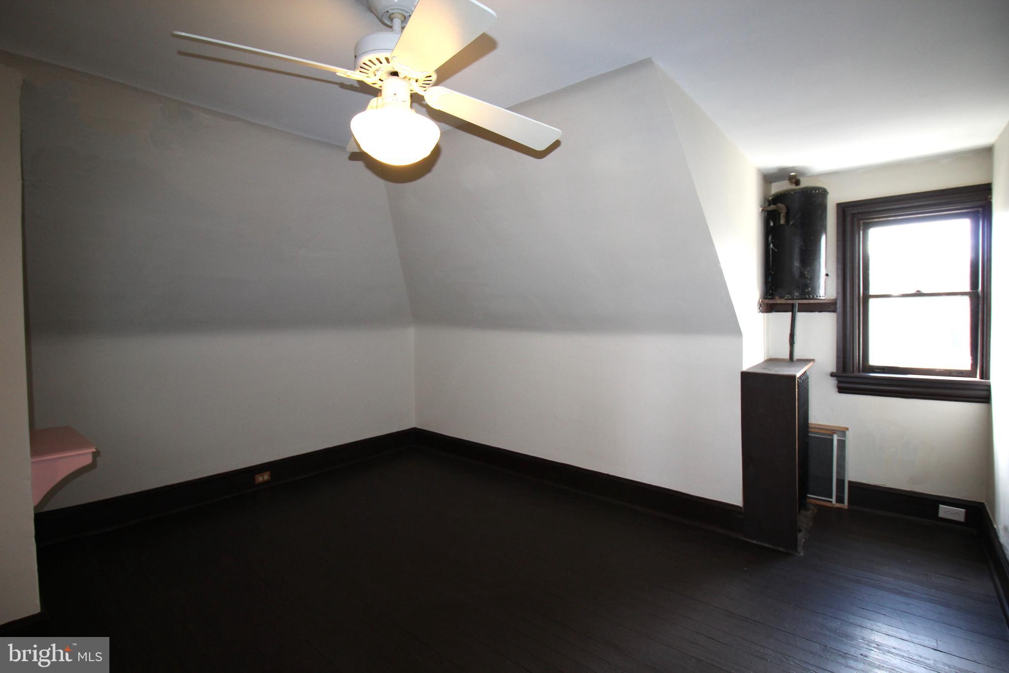 235 WOODLYN AVENUE