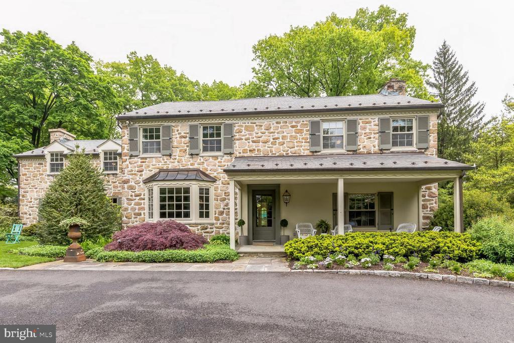 1435 WOODLAND ROAD