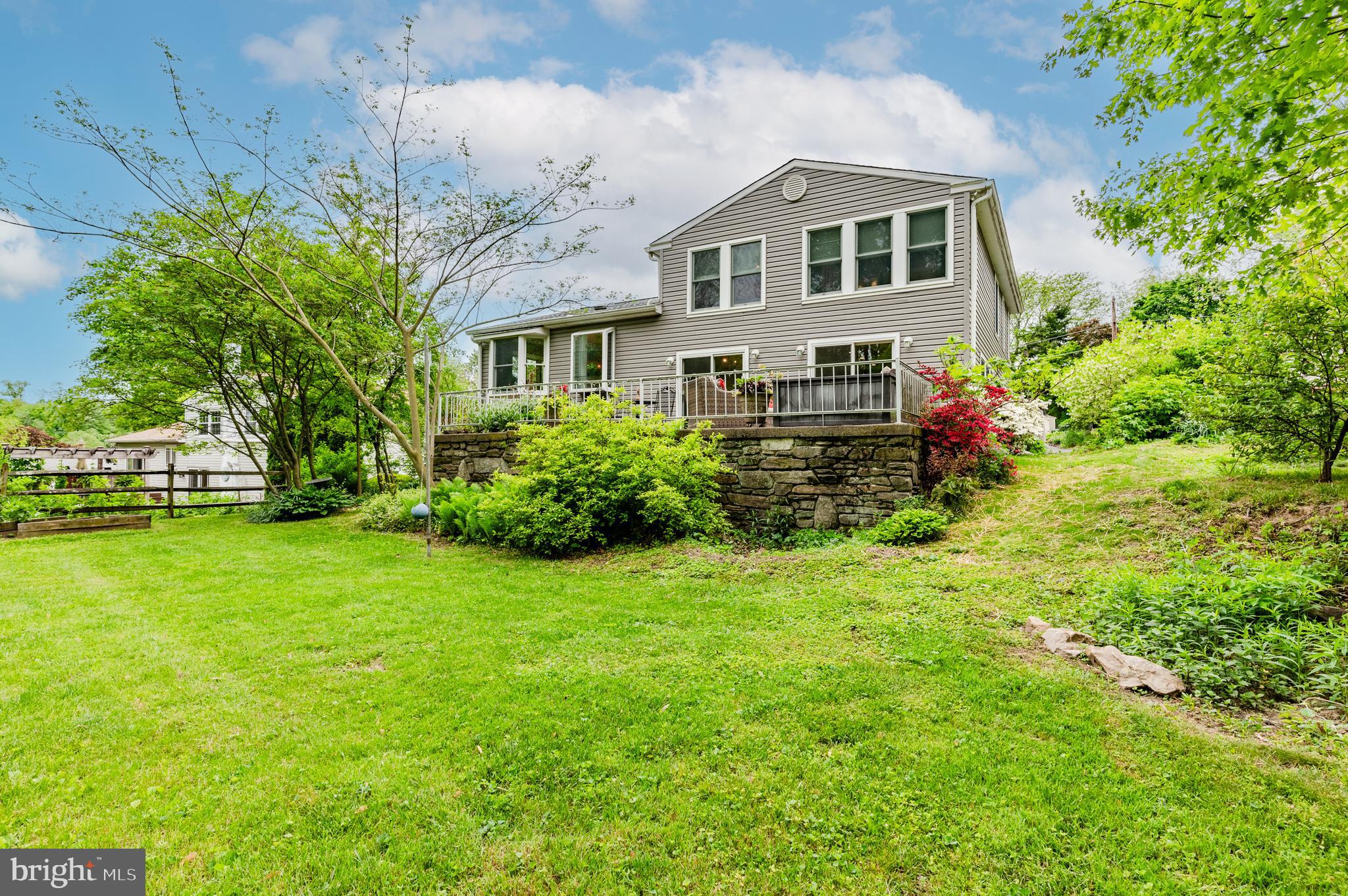 1233 DUNCAN DRIVE