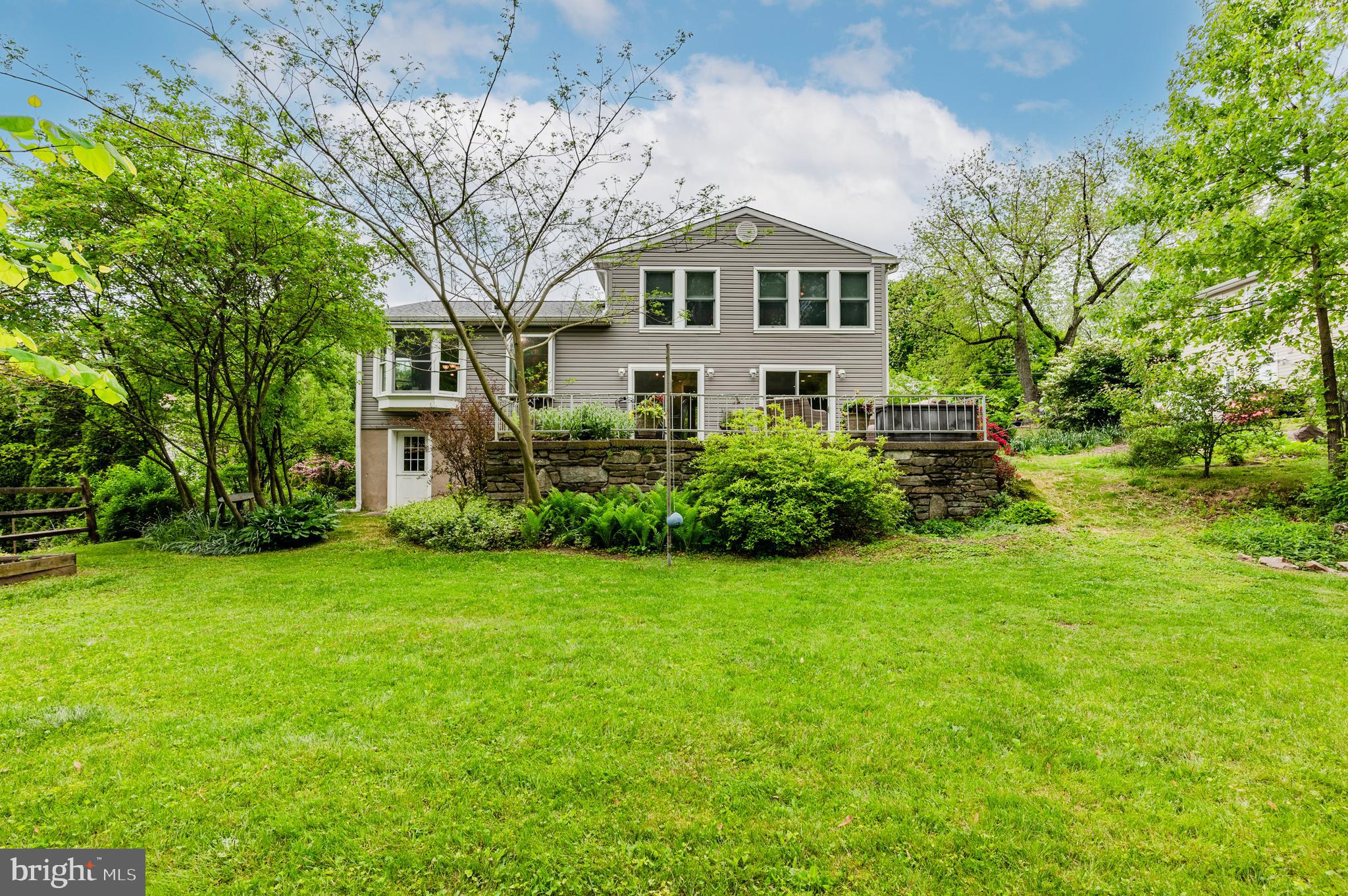 1233 DUNCAN DRIVE