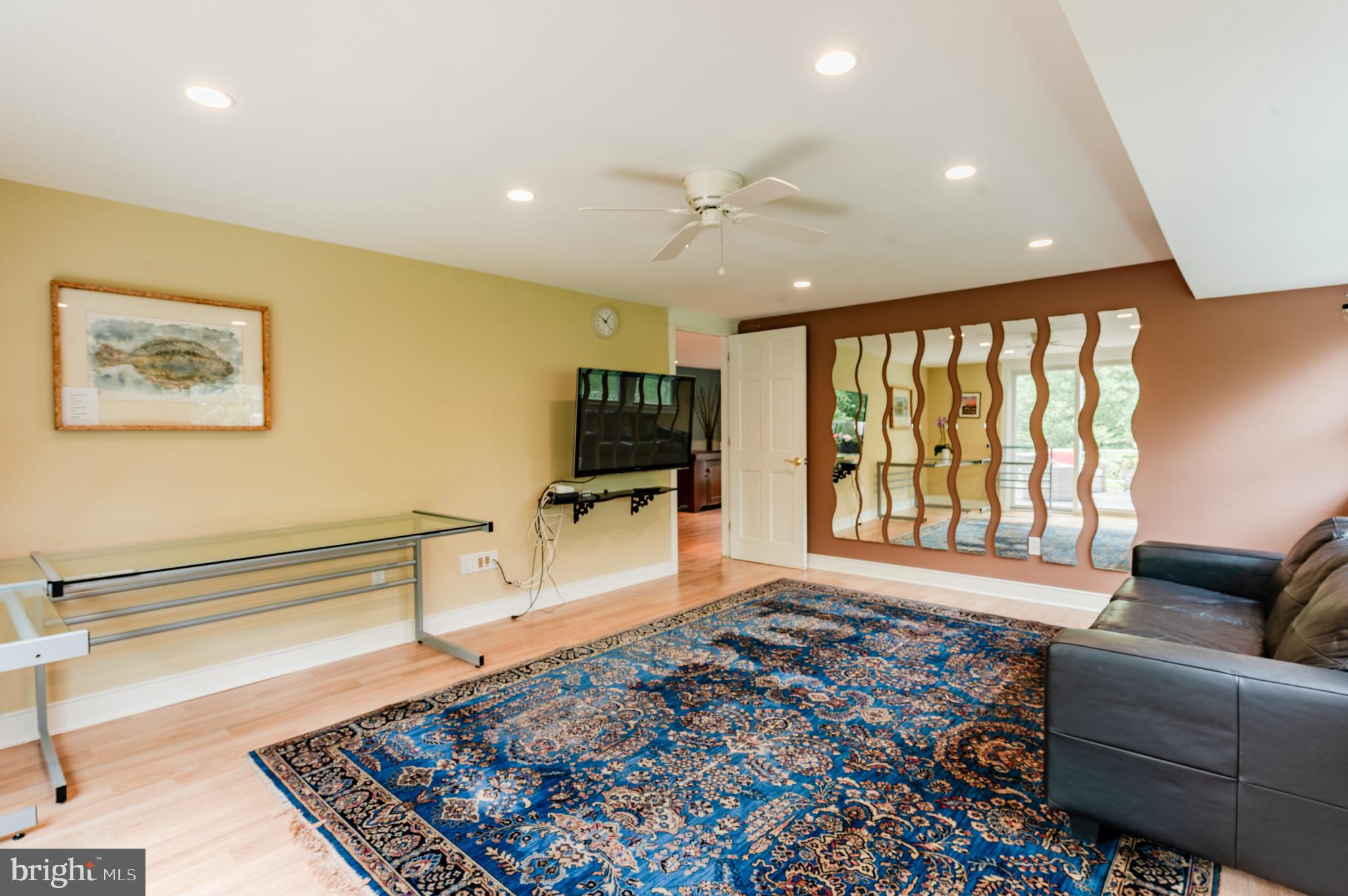 1233 DUNCAN DRIVE