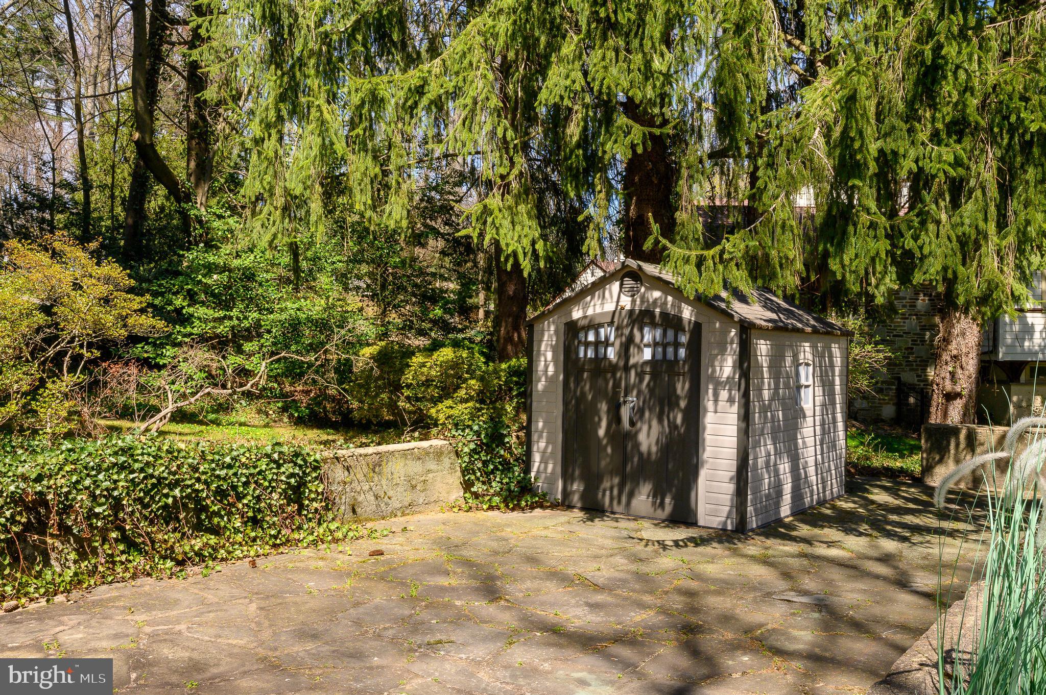 1385 WOODLAND ROAD