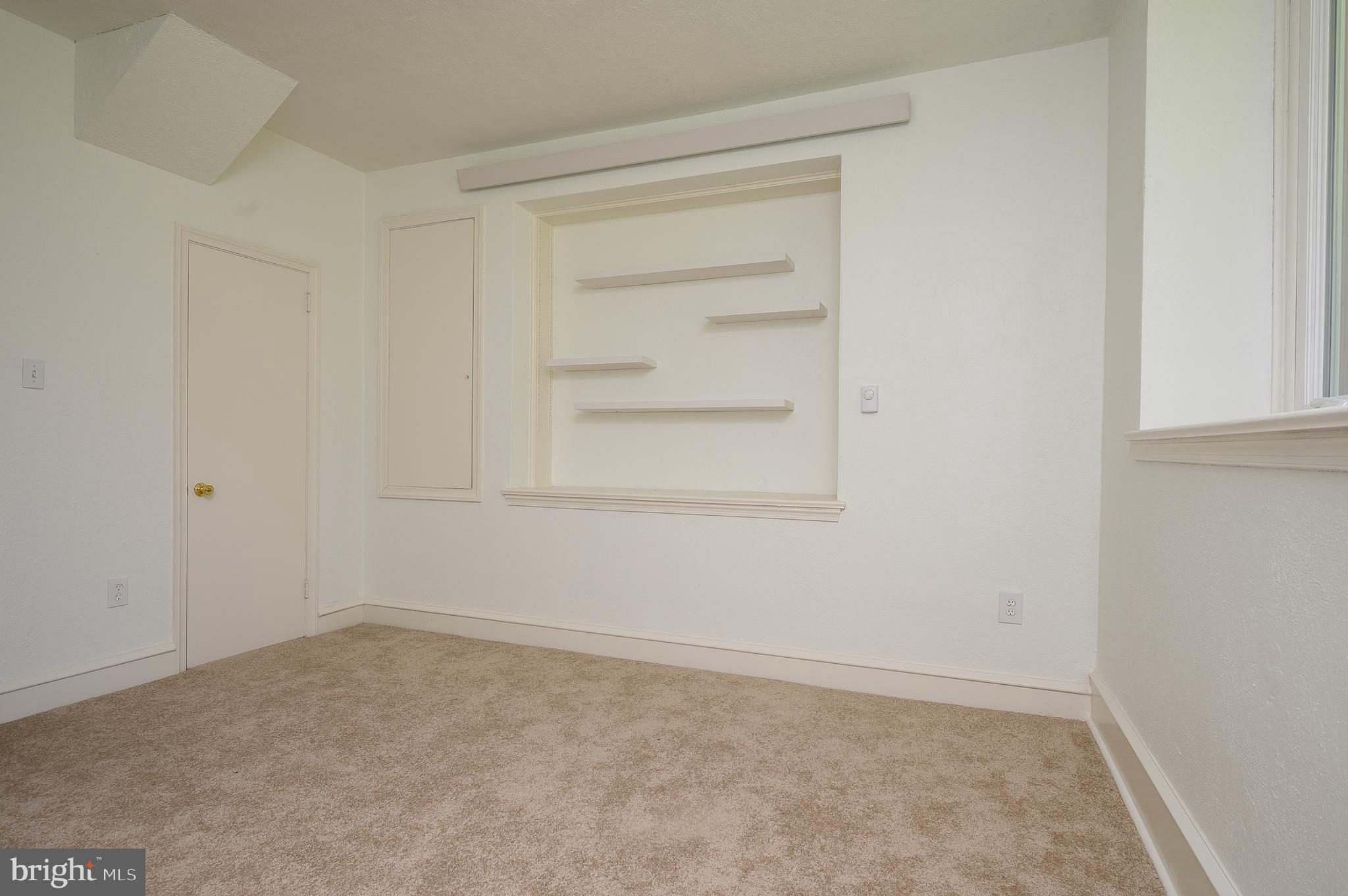 1385 WOODLAND ROAD