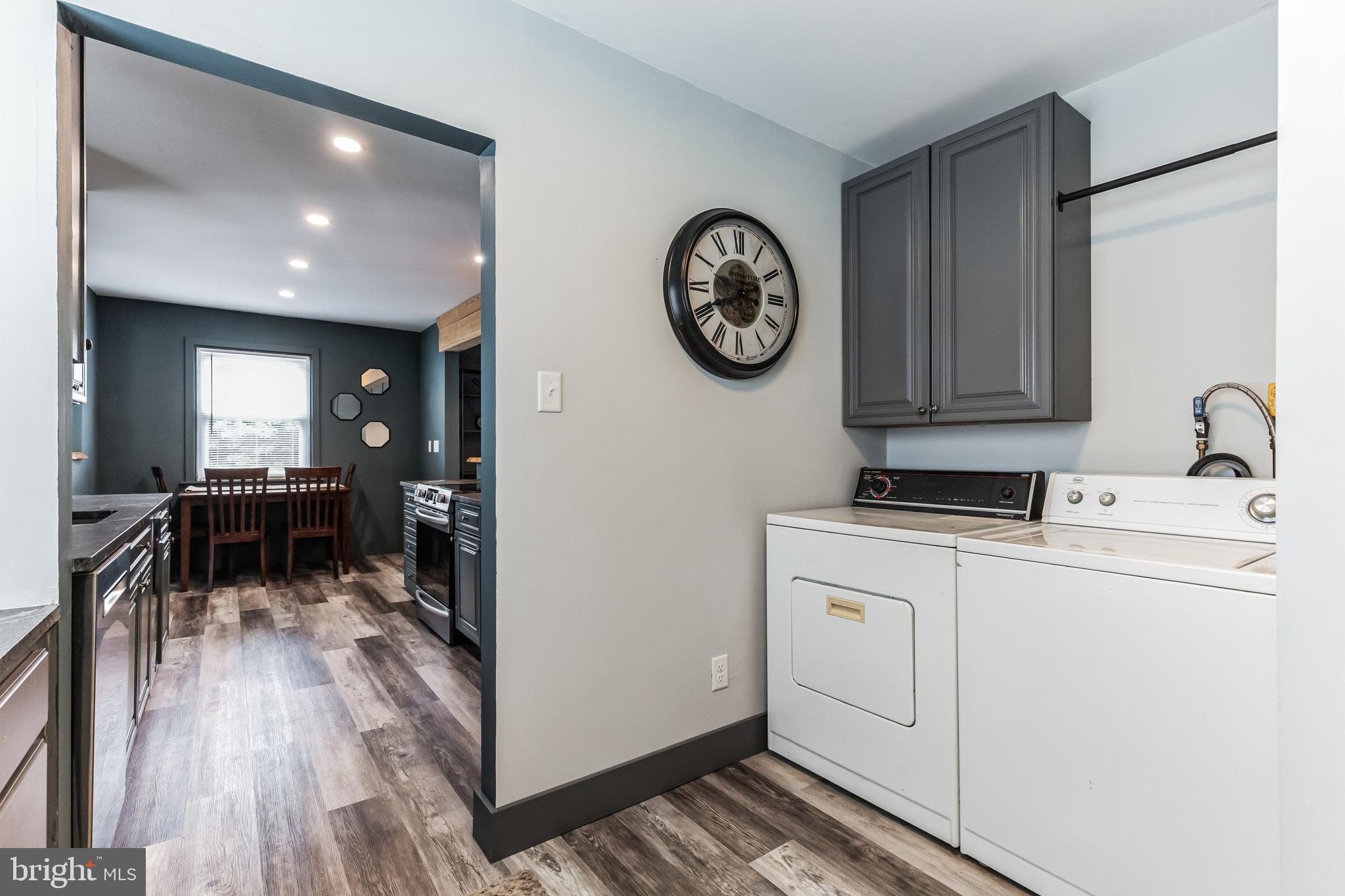 412 MEETINGHOUSE