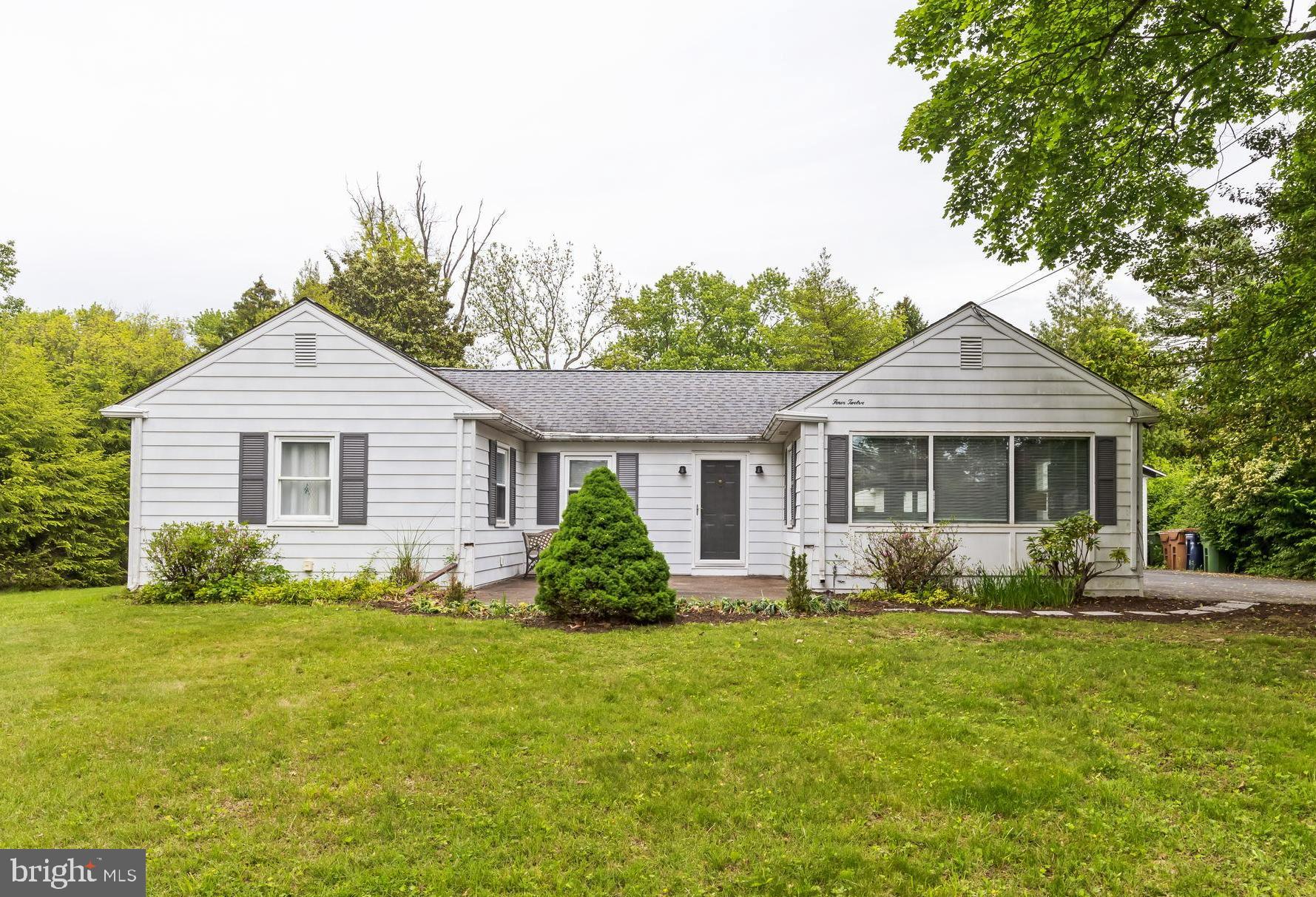 412 MEETINGHOUSE