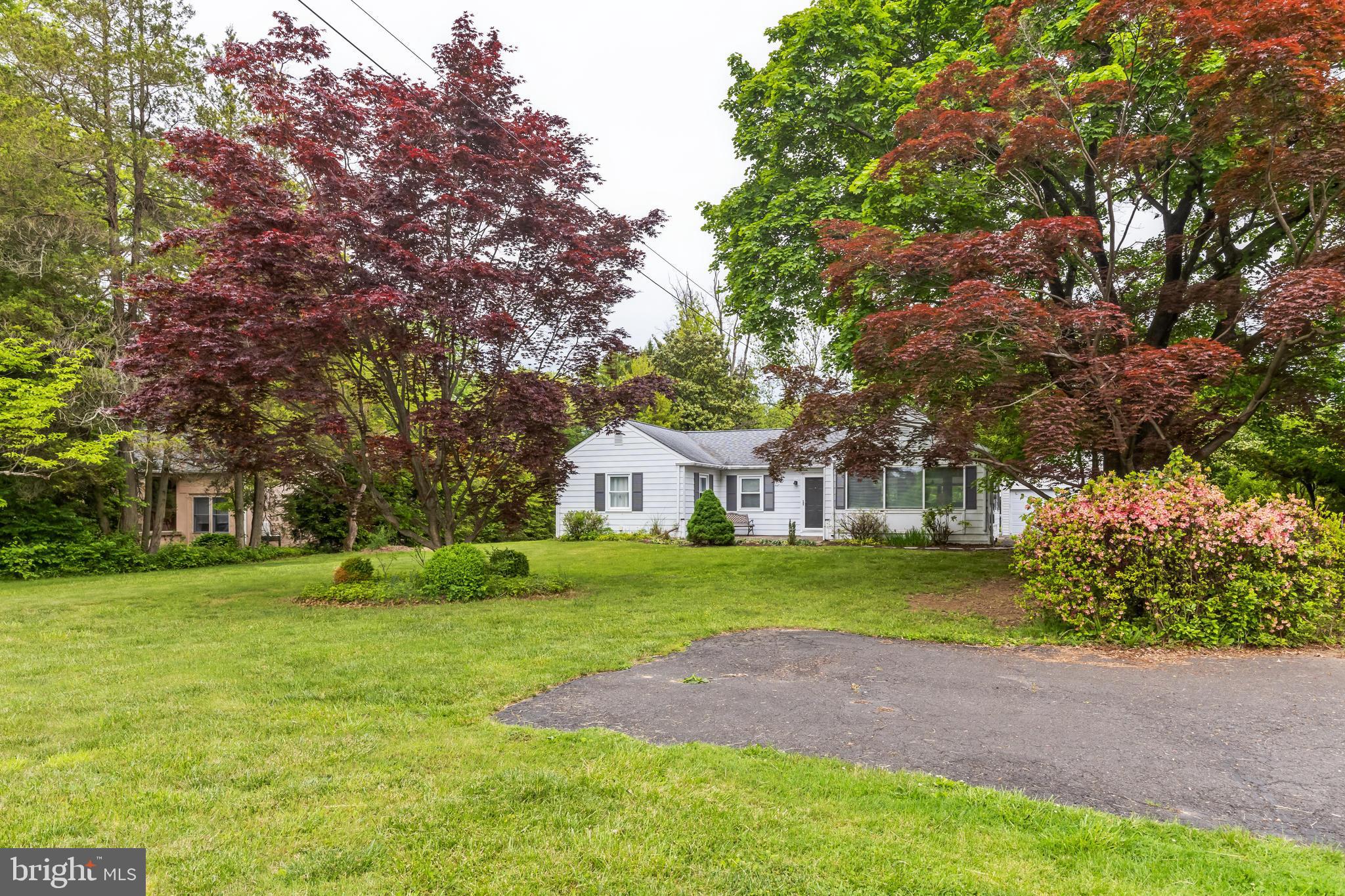 412 MEETINGHOUSE