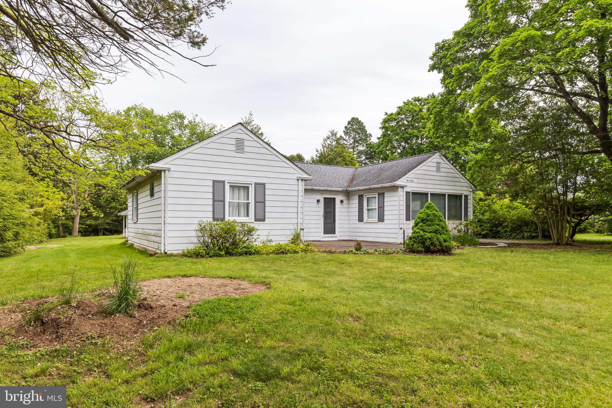 412 MEETINGHOUSE