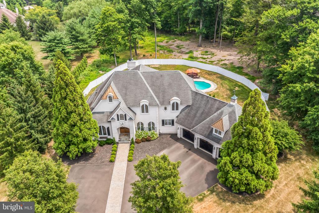 703 DAVENTRY WAY