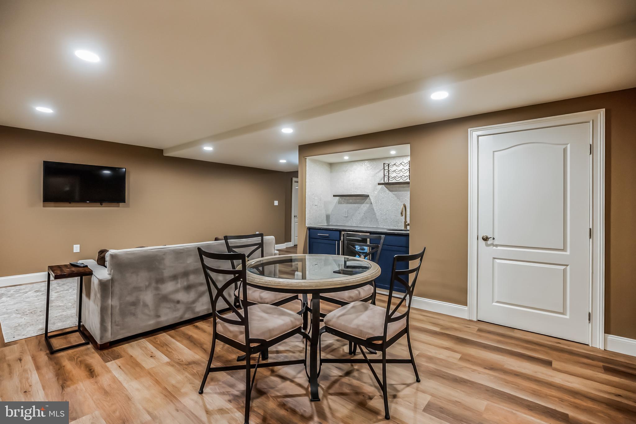 703 DAVENTRY WAY