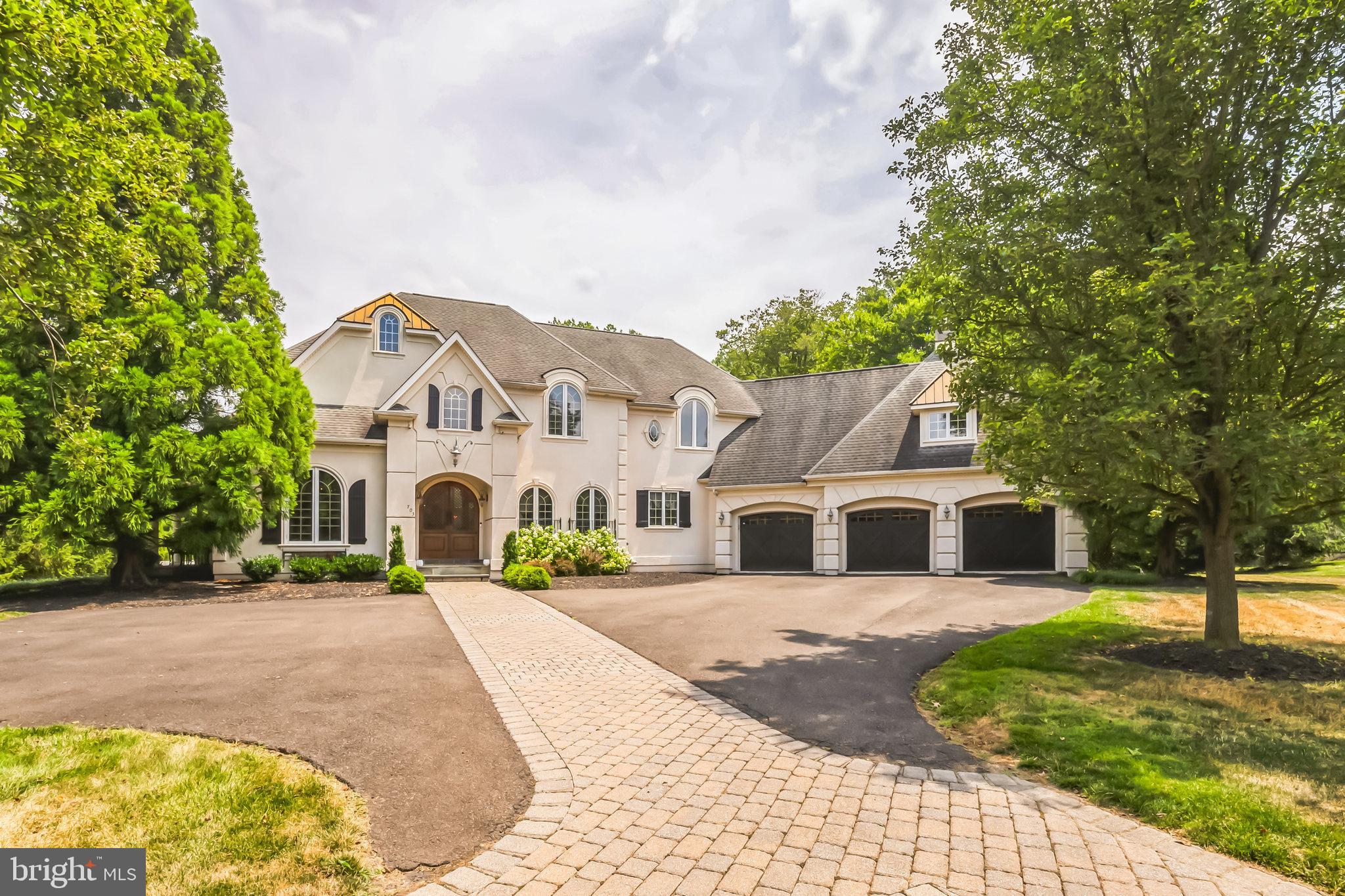 703 DAVENTRY WAY