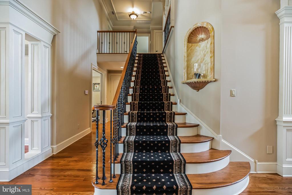 703 DAVENTRY WAY
