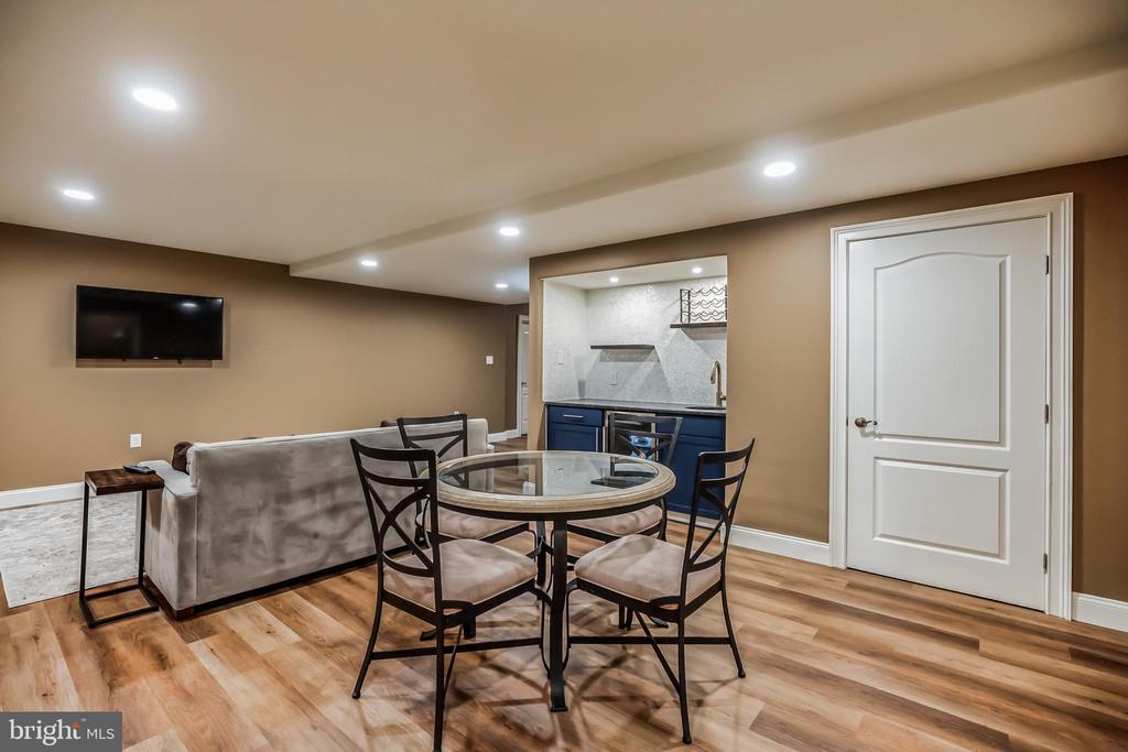 703 DAVENTRY WAY