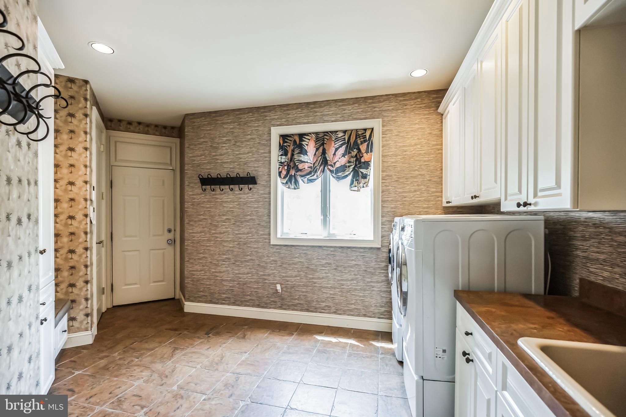 703 DAVENTRY WAY