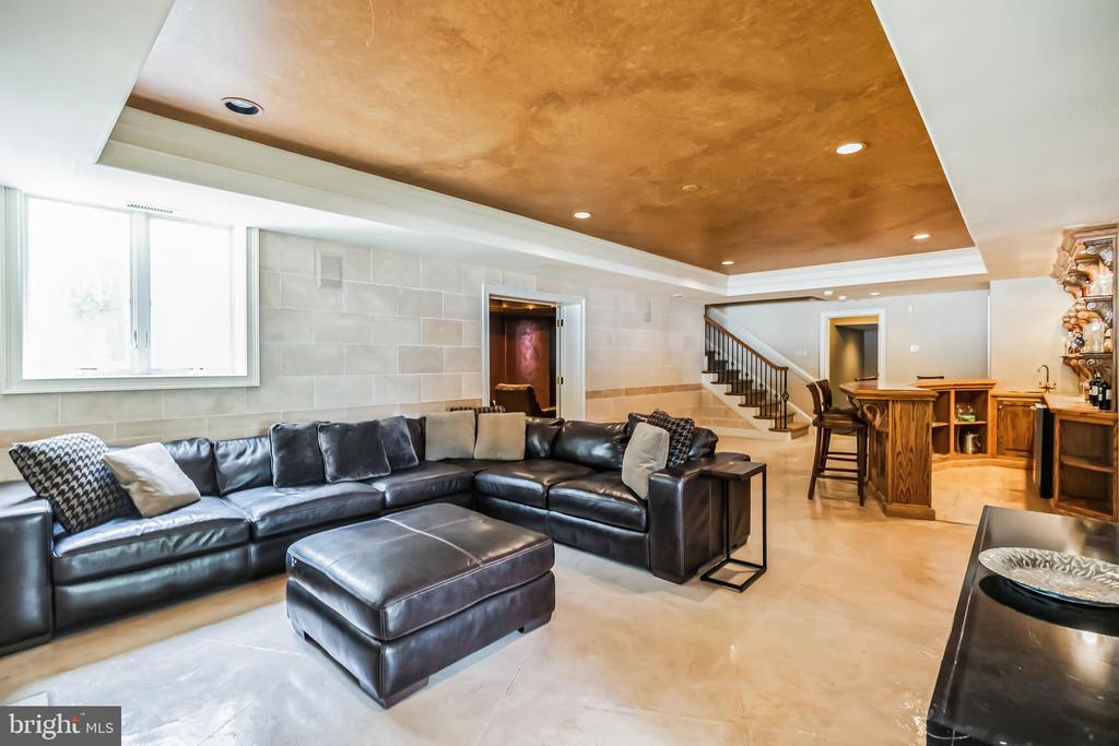 703 DAVENTRY WAY