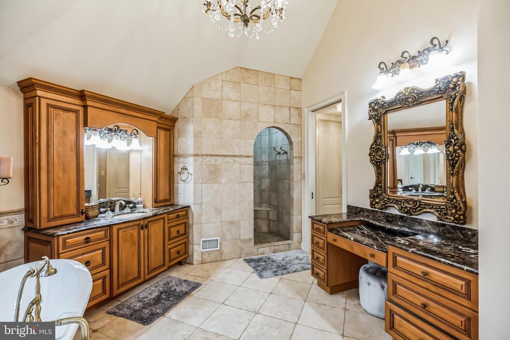 703 DAVENTRY WAY