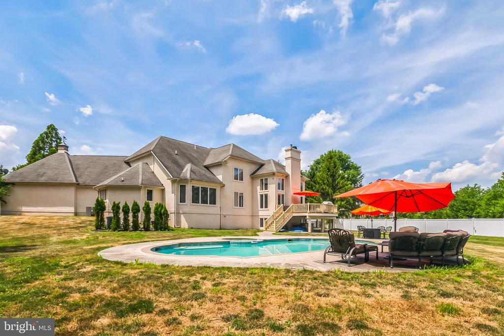 703 DAVENTRY WAY