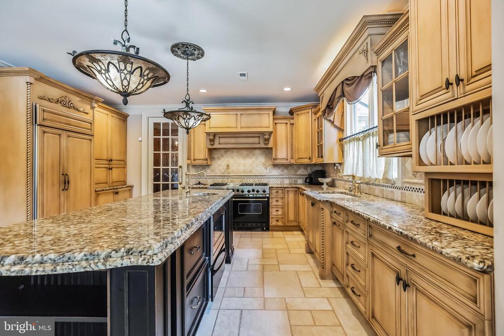 703 DAVENTRY WAY