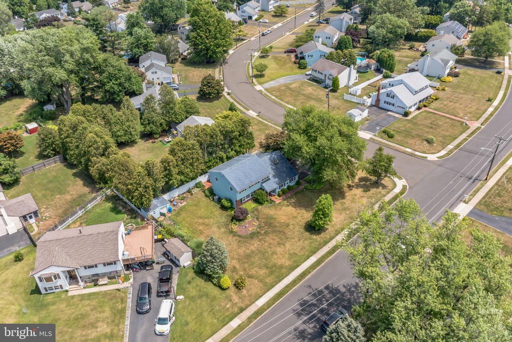 635 SERRILL DRIVE