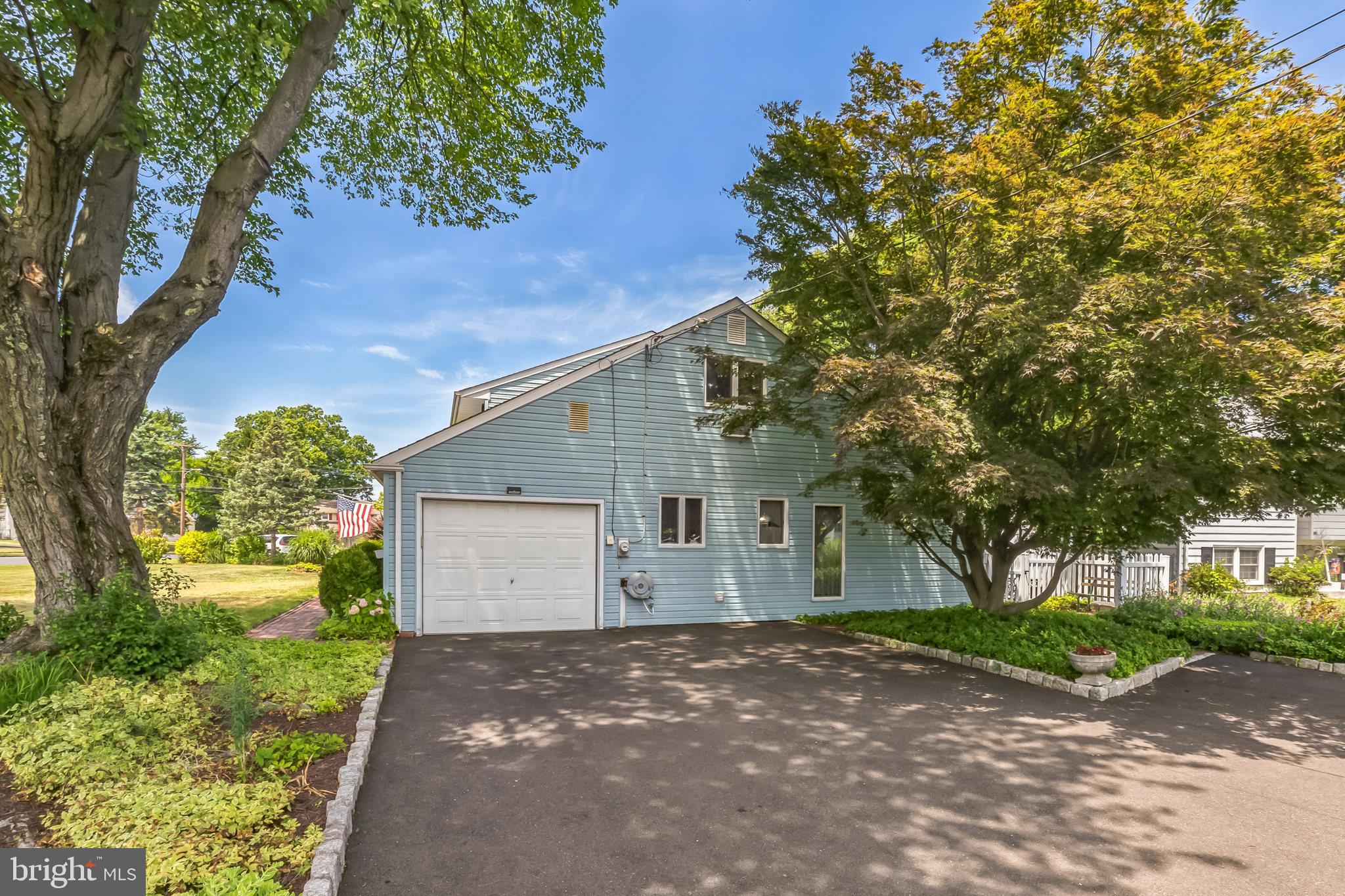 635 SERRILL DRIVE