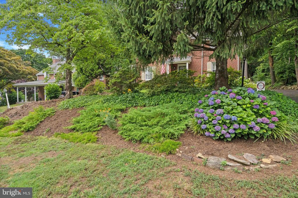 520 BEAVER ROAD