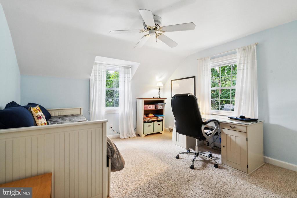 520 BEAVER ROAD