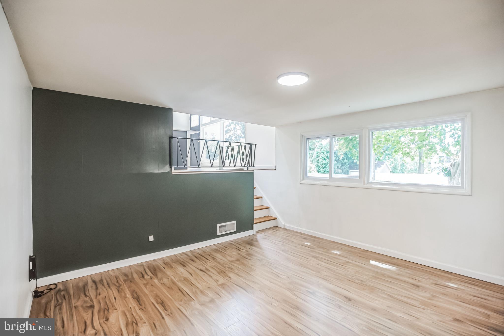 1618 THAYER DRIVE
