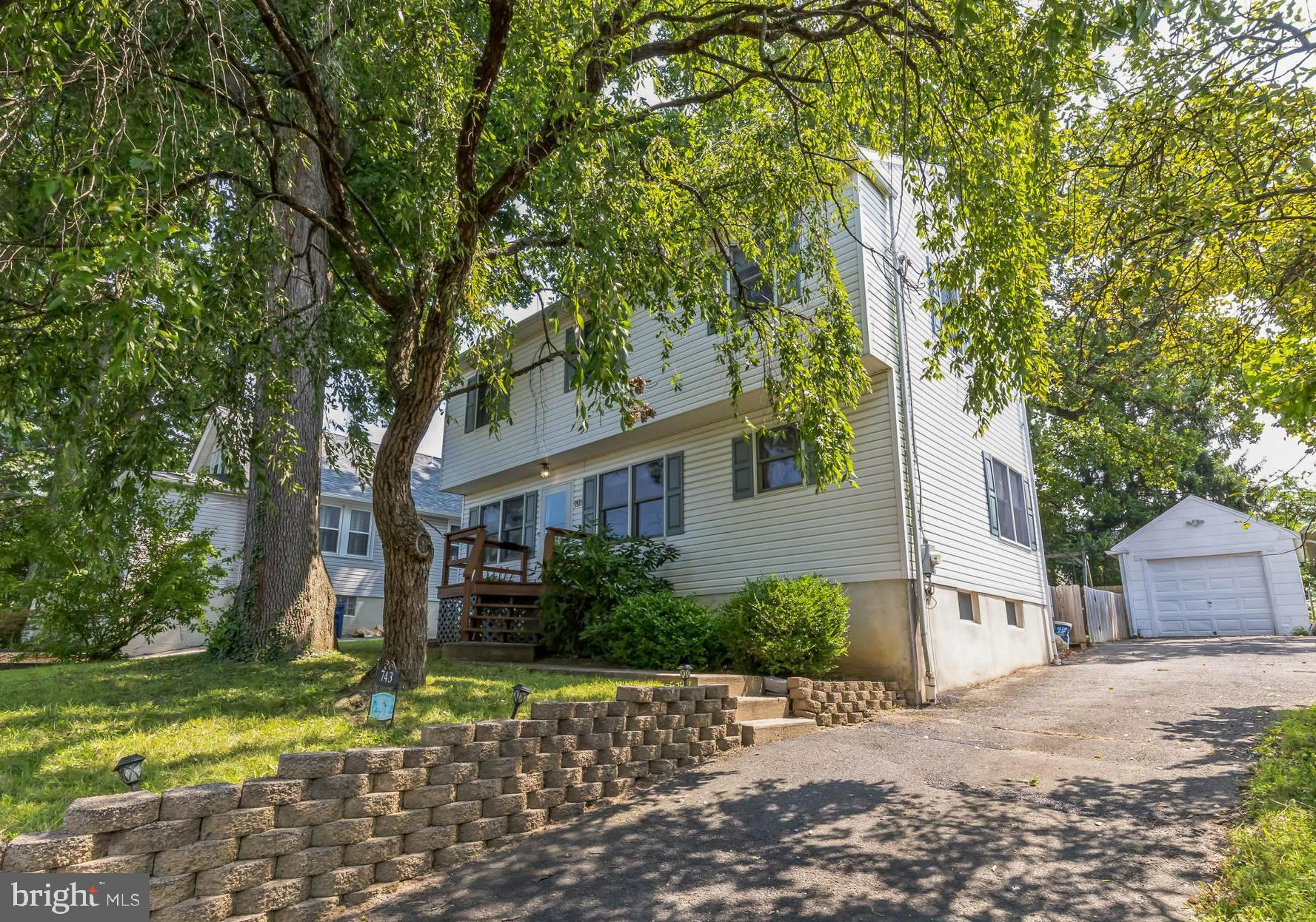 743 TENNIS AVENUE