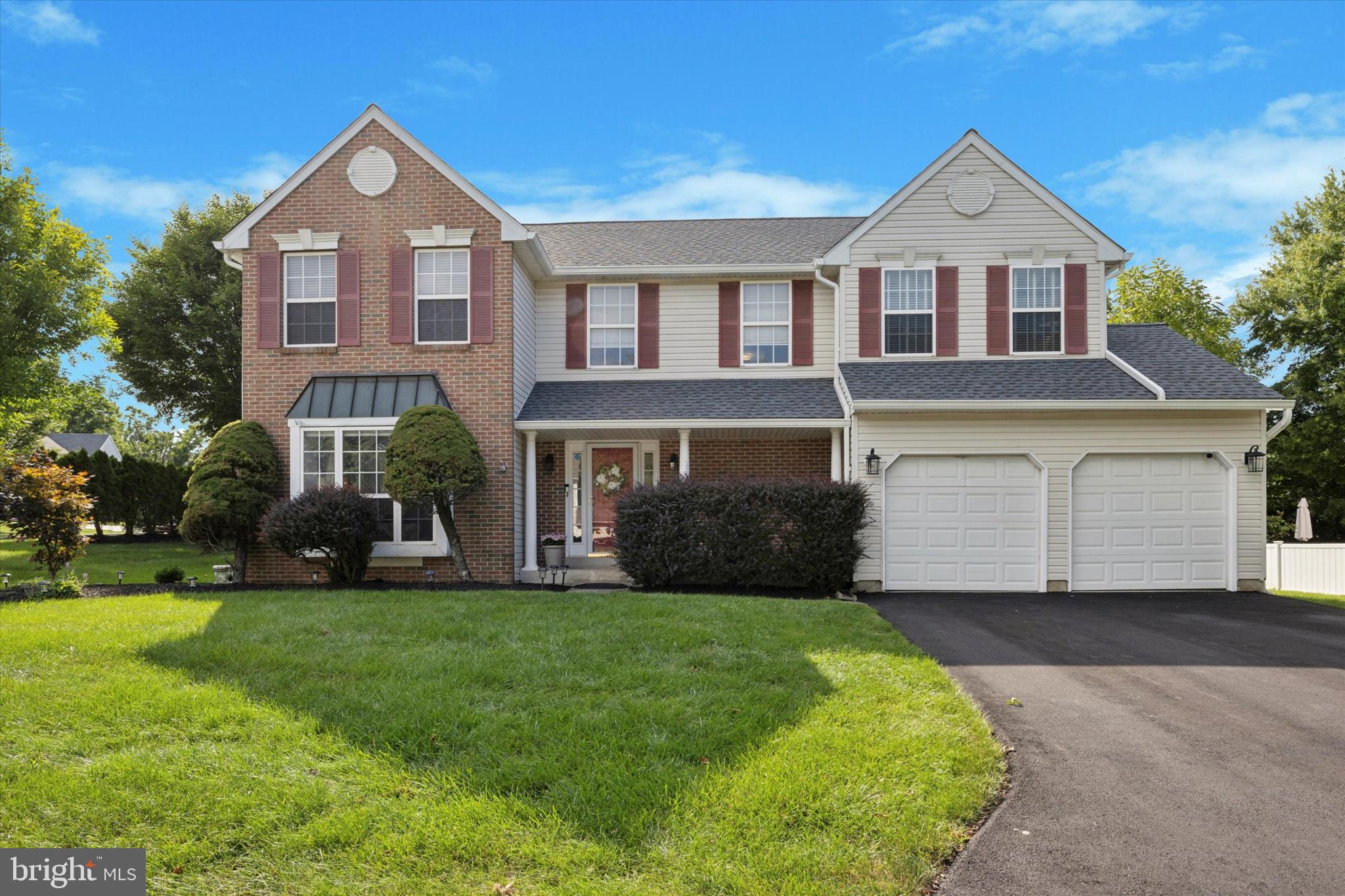 101 PEMBERTON COURT