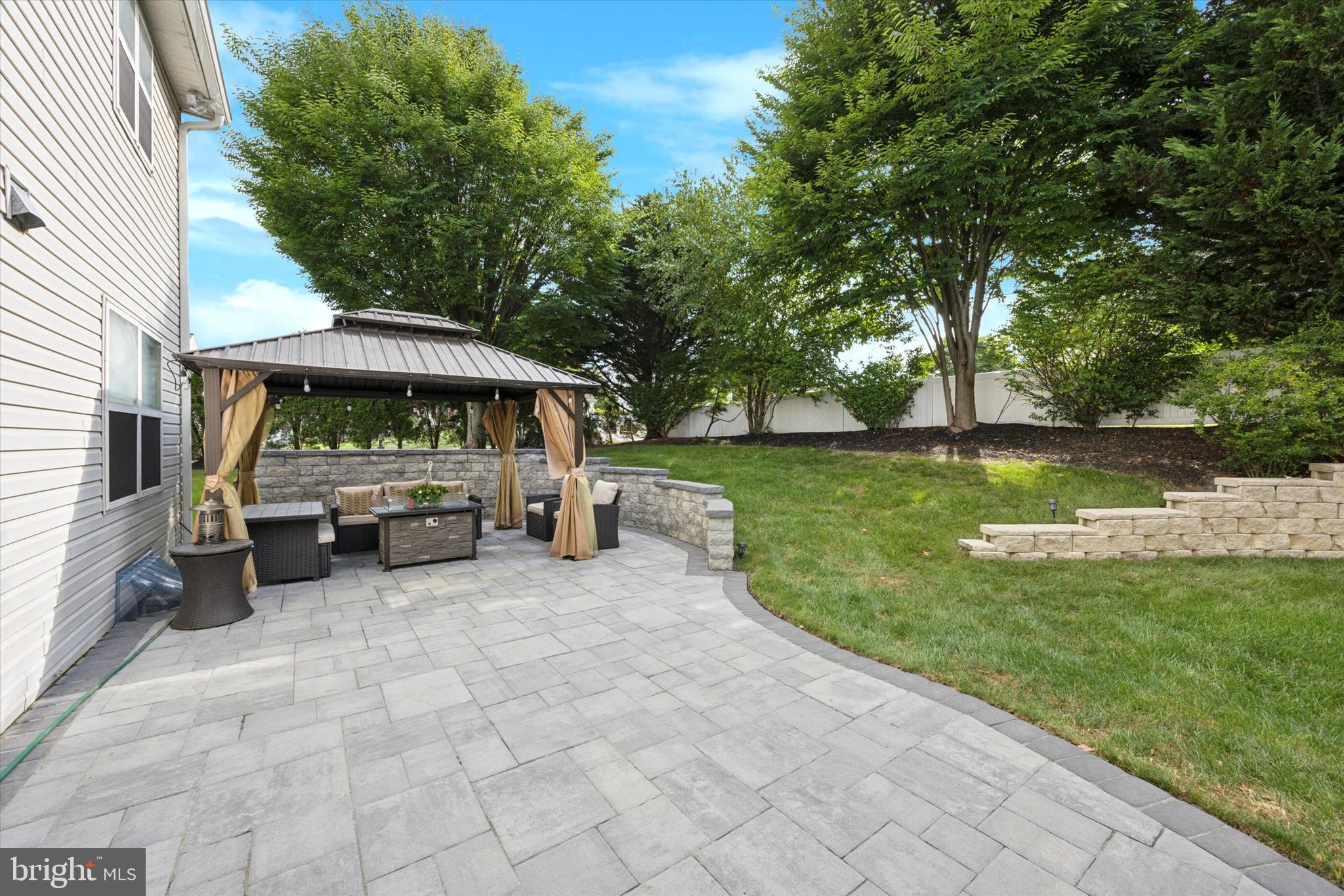 101 PEMBERTON COURT