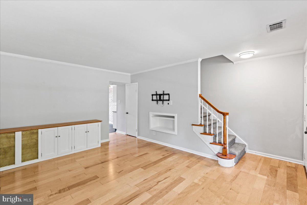 119 MACKLENBURG DRIVE 21B