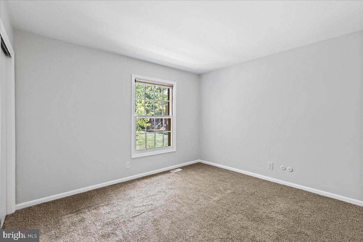 119 MACKLENBURG DRIVE 21B