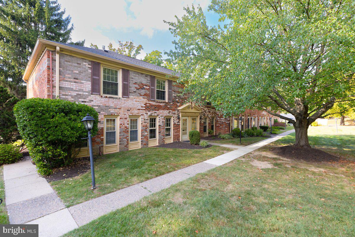 119 MACKLENBURG DRIVE 21B